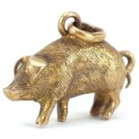 15ct gold charm in the form of a boar, 1.8cm in length, 0.9g