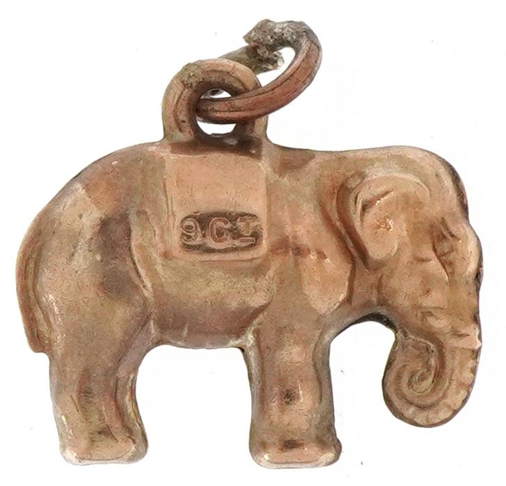 9ct gold charm in the form of an elephant, 1.4cm wide, 0.6 - Image 2 of 3