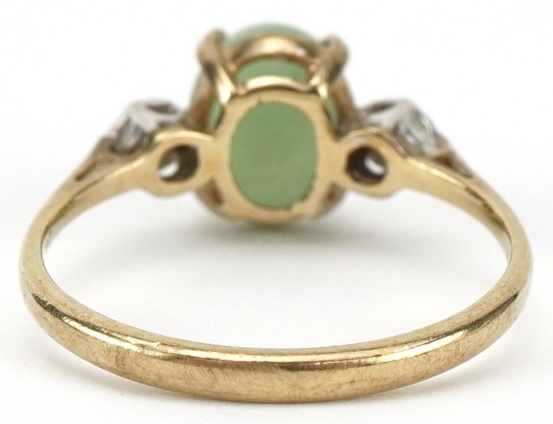 9ct gold cabochon green stone and diamond three stone ring, size P, 2.1g - Bild 2 aus 5