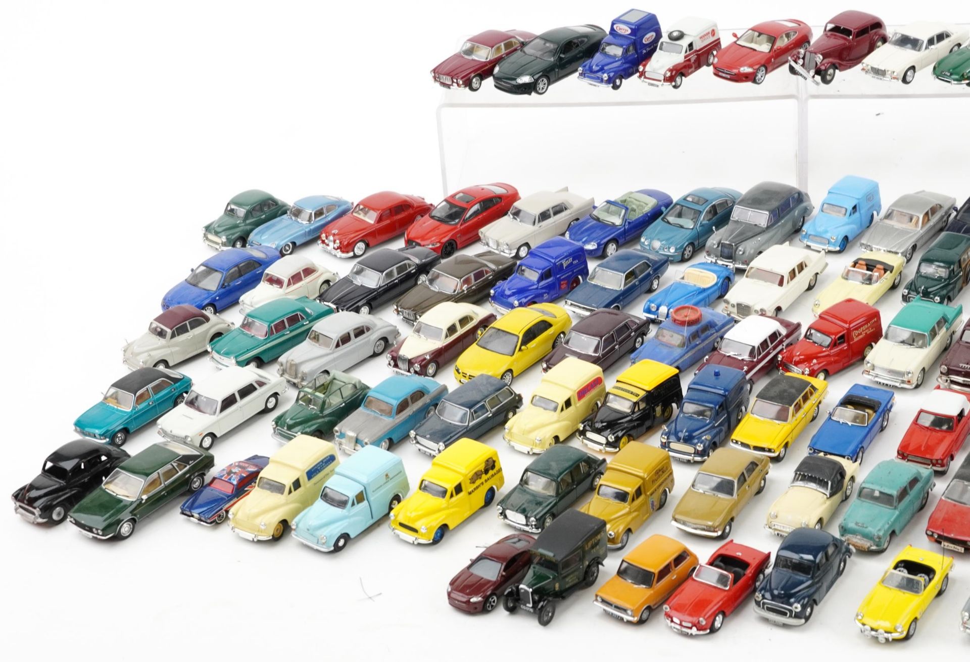 Collection of vintage and later collector's vehicles, predominantly diecast, including Oxford, Atlas - Bild 2 aus 3