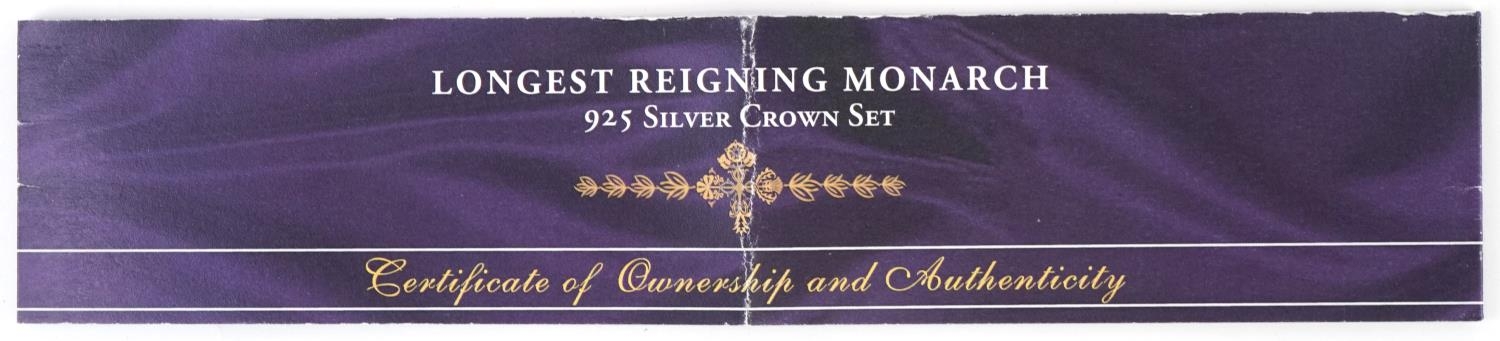 Longest Reigning Monarch 925 silver crown set by The Bradford Exchange with certificate and fitted - Image 4 of 5