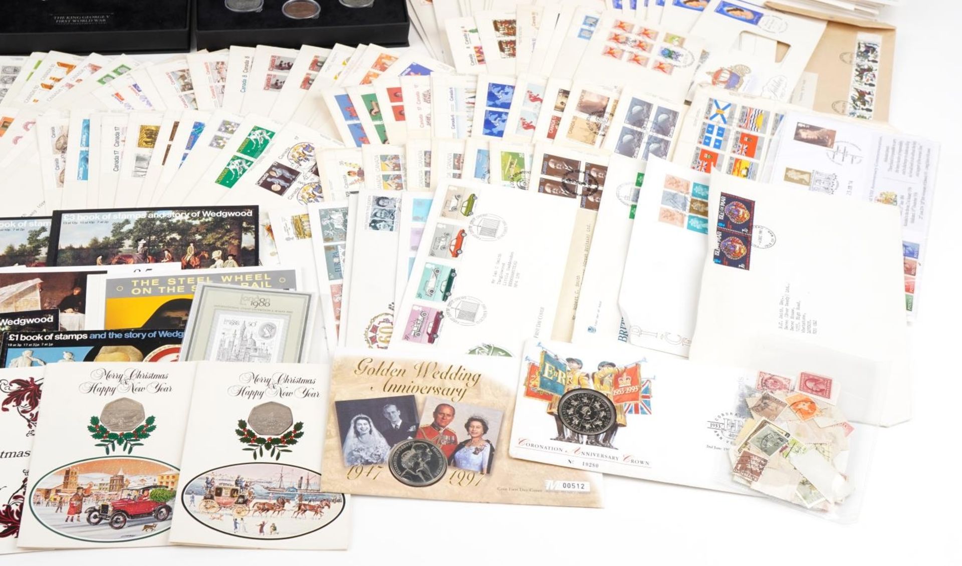 Extensive collection of stamps and coinage including stamps arranged in an album, Canadian first day - Bild 6 aus 10