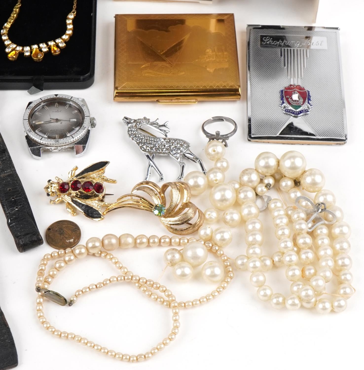 Vintage and later costume jewellery and wristwatches including necklaces, brooches and cufflinks - Image 5 of 5