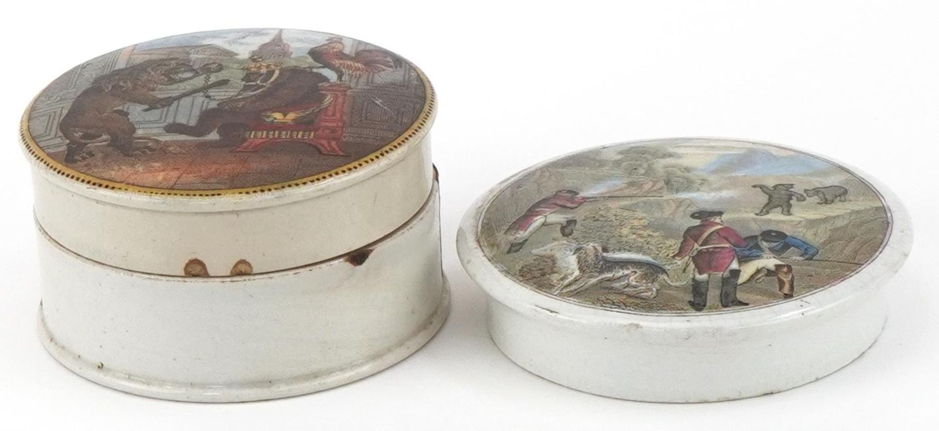 Victorian Staffordshire bear pot lid and cover together with a hunting bear pot lid, the largest 8cm - Bild 2 aus 4