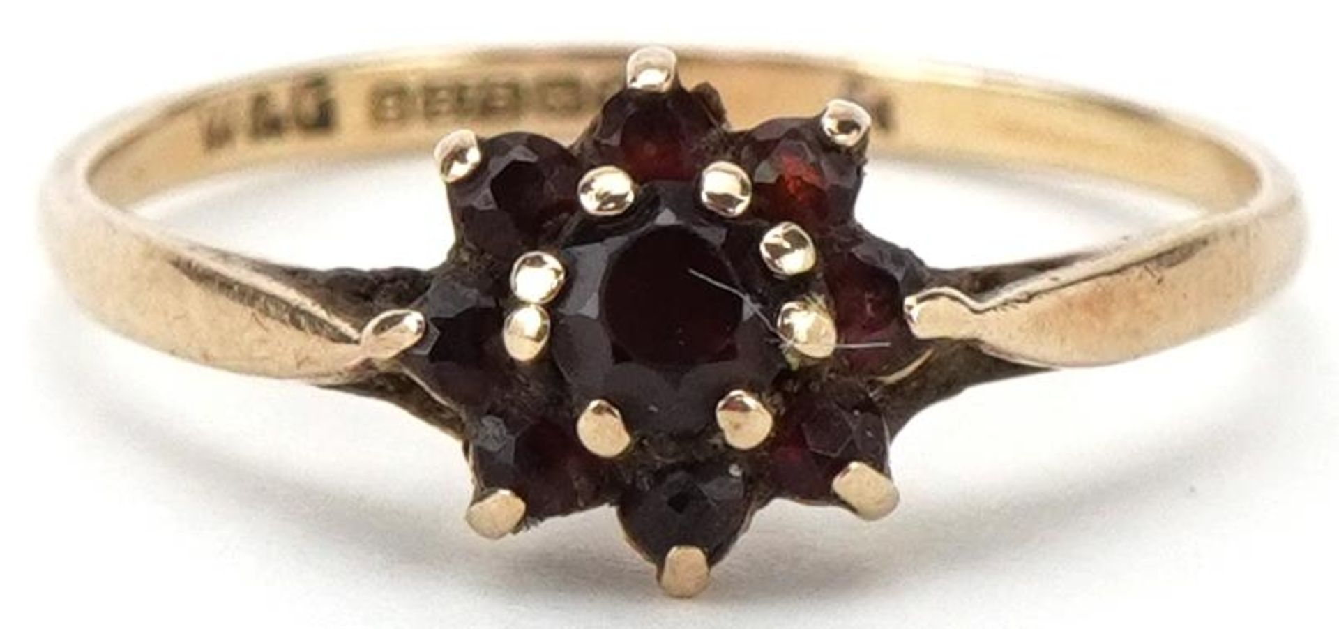 9ct gold Bohemian garnet cluster ring, size N, 1.3g