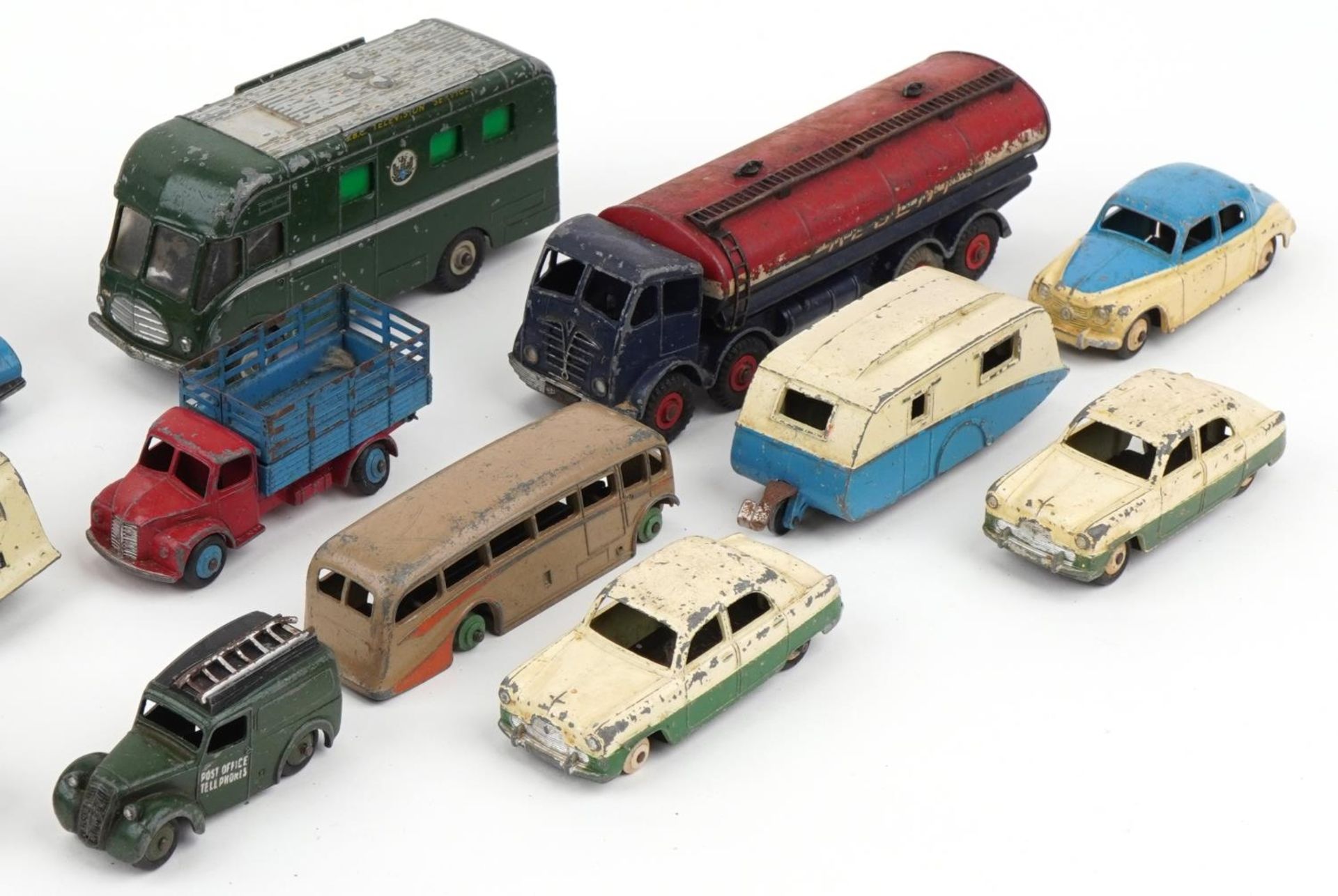 Dinky Supertoys diecast vehicles including Guy Van advertising Robertson's Golden Shred and a - Bild 3 aus 3