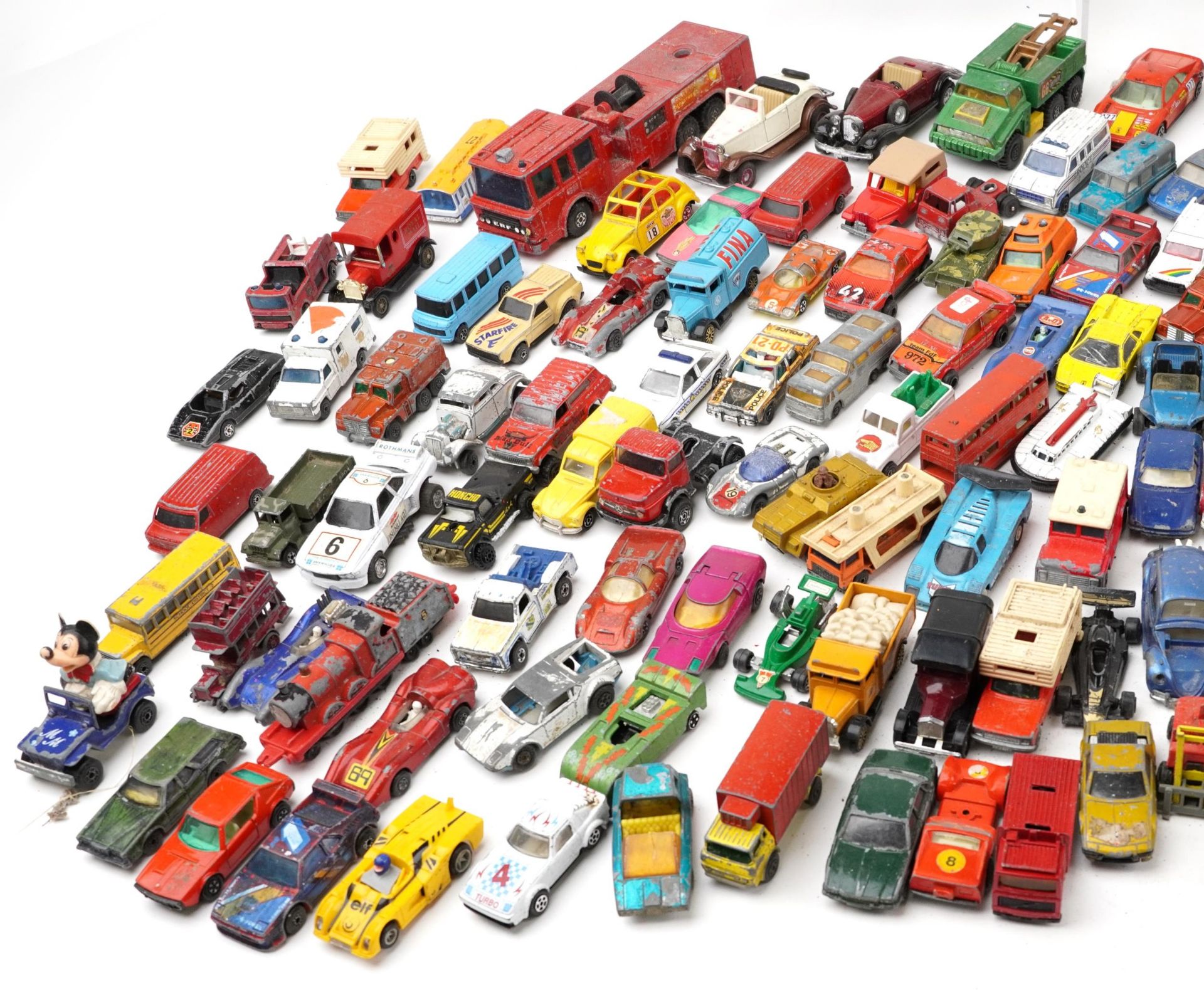 Extensive collection of vintage predominantly diecast and tinplate vehicles including Tonka, - Bild 5 aus 7