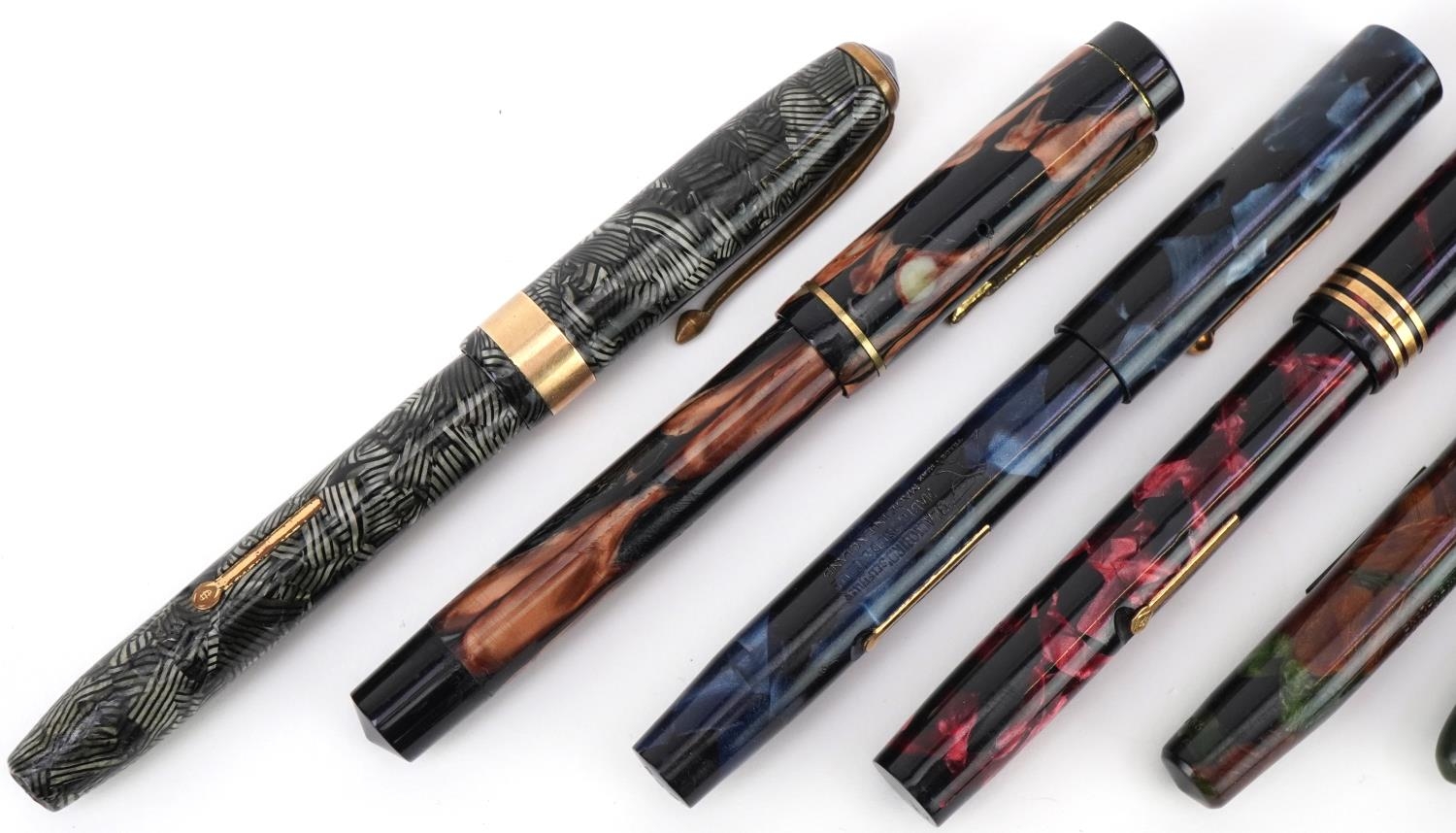 Vintage marbleised fountain pens including Blackbird and Swan - Image 2 of 6