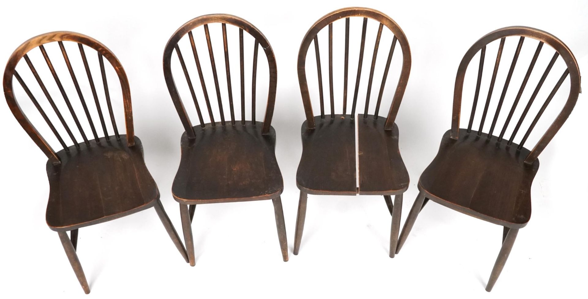 Set of four Ercol elm stick back chairs, each 90cm high - Bild 2 aus 4