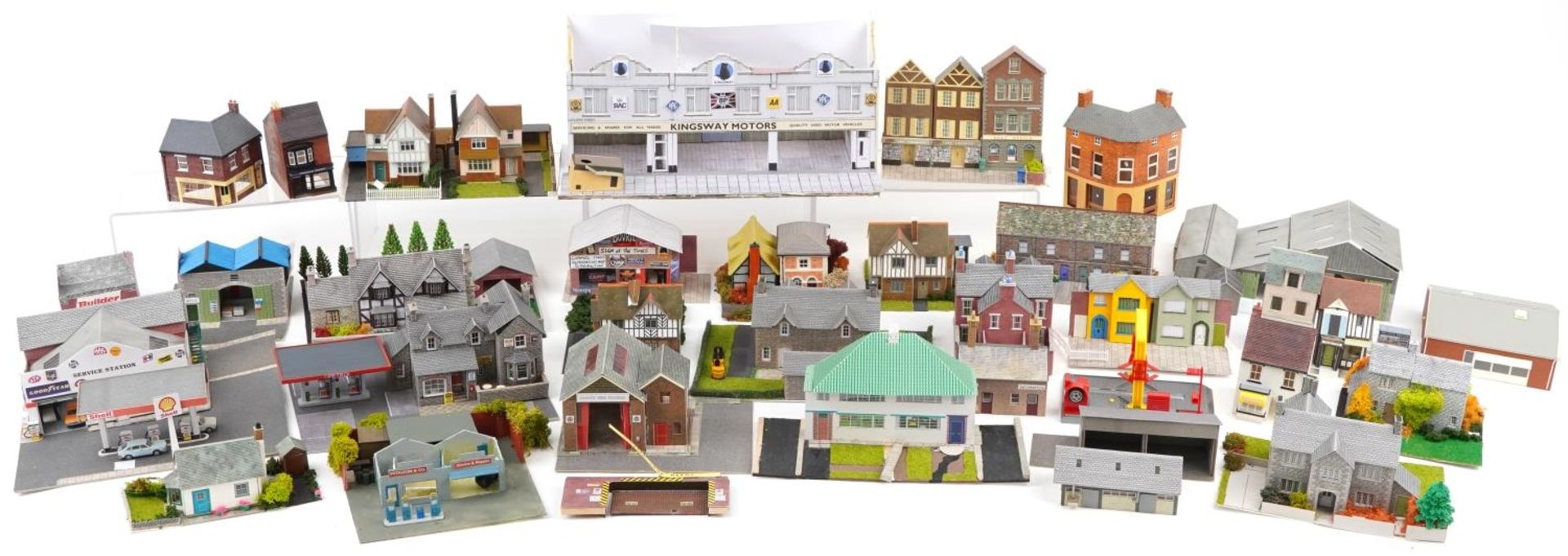 Large collection of model railway trackside buildings and scenery, some Hornby - Image 2 of 14