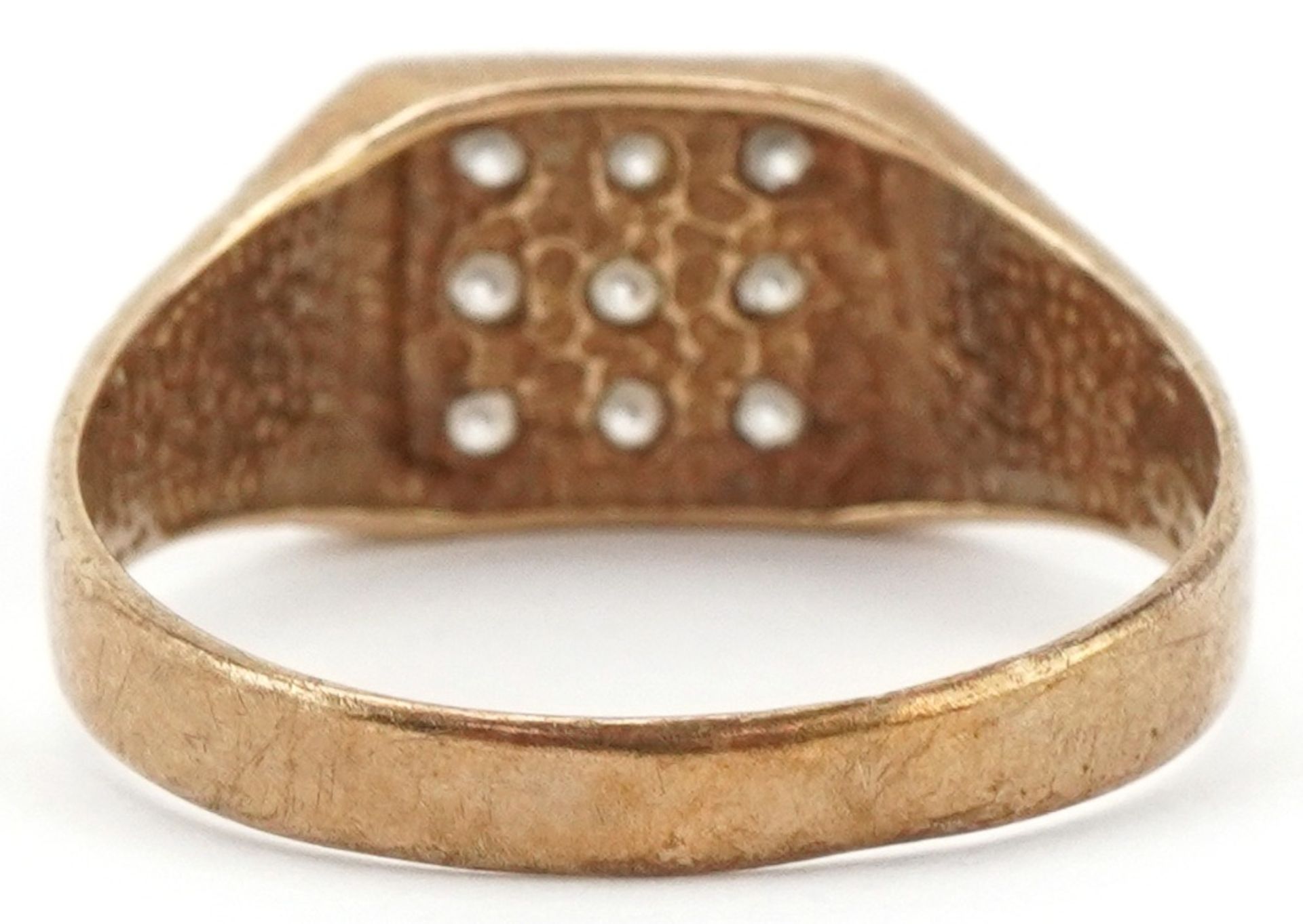 9ct gold clear stone square cluster ring with bark design shoulders, size V, 3.3g - Image 2 of 4