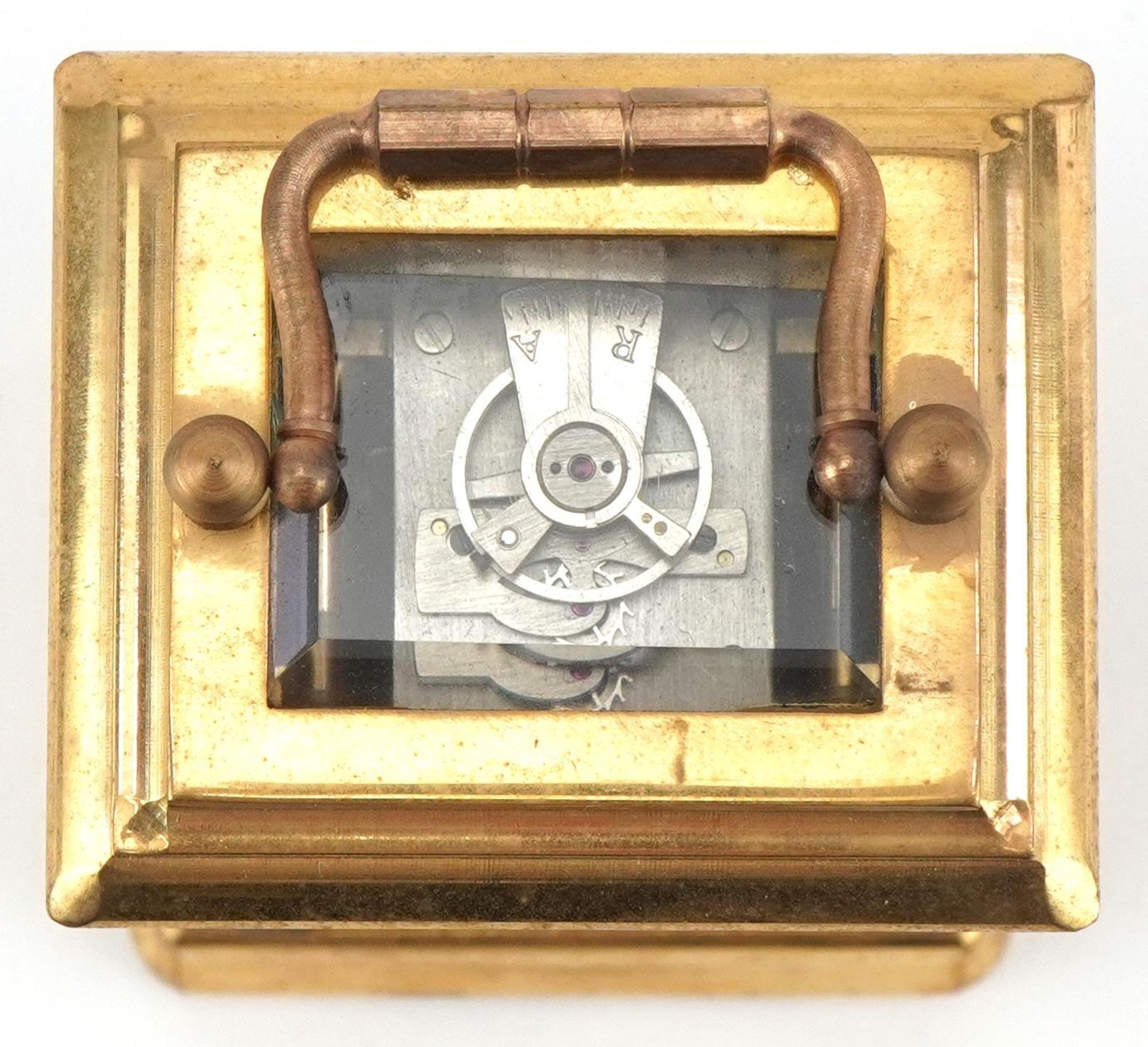 Miniature brass cased carriage clock with Sevres type porcelain panels decorated with Putti, 8cm - Bild 6 aus 7