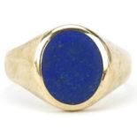 9ct gold and lapis lazuli signet ring, size R, 4.8g