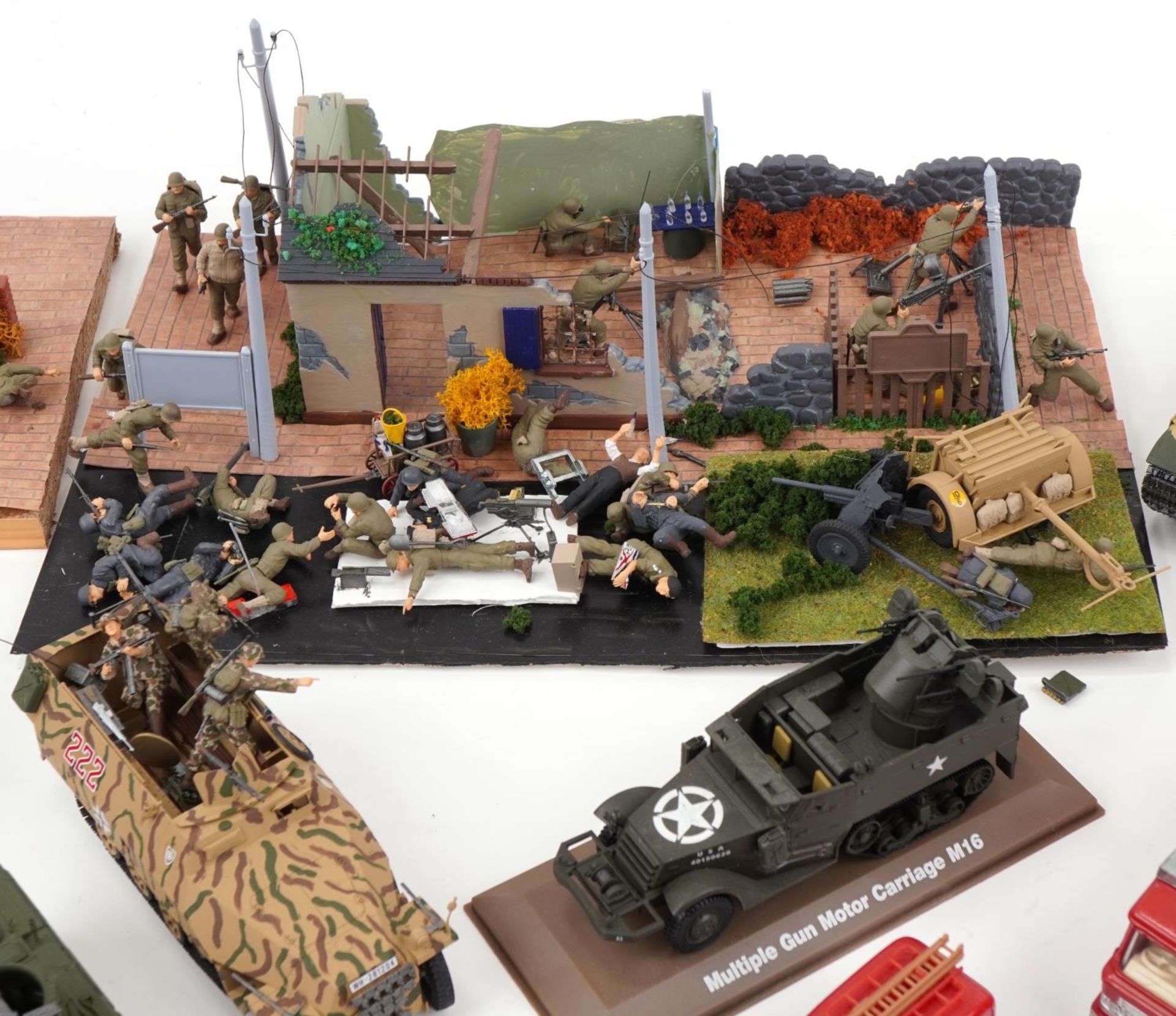Large collection of vintage and later collector's fire engines and army vehicles including Corgi and - Bild 3 aus 6
