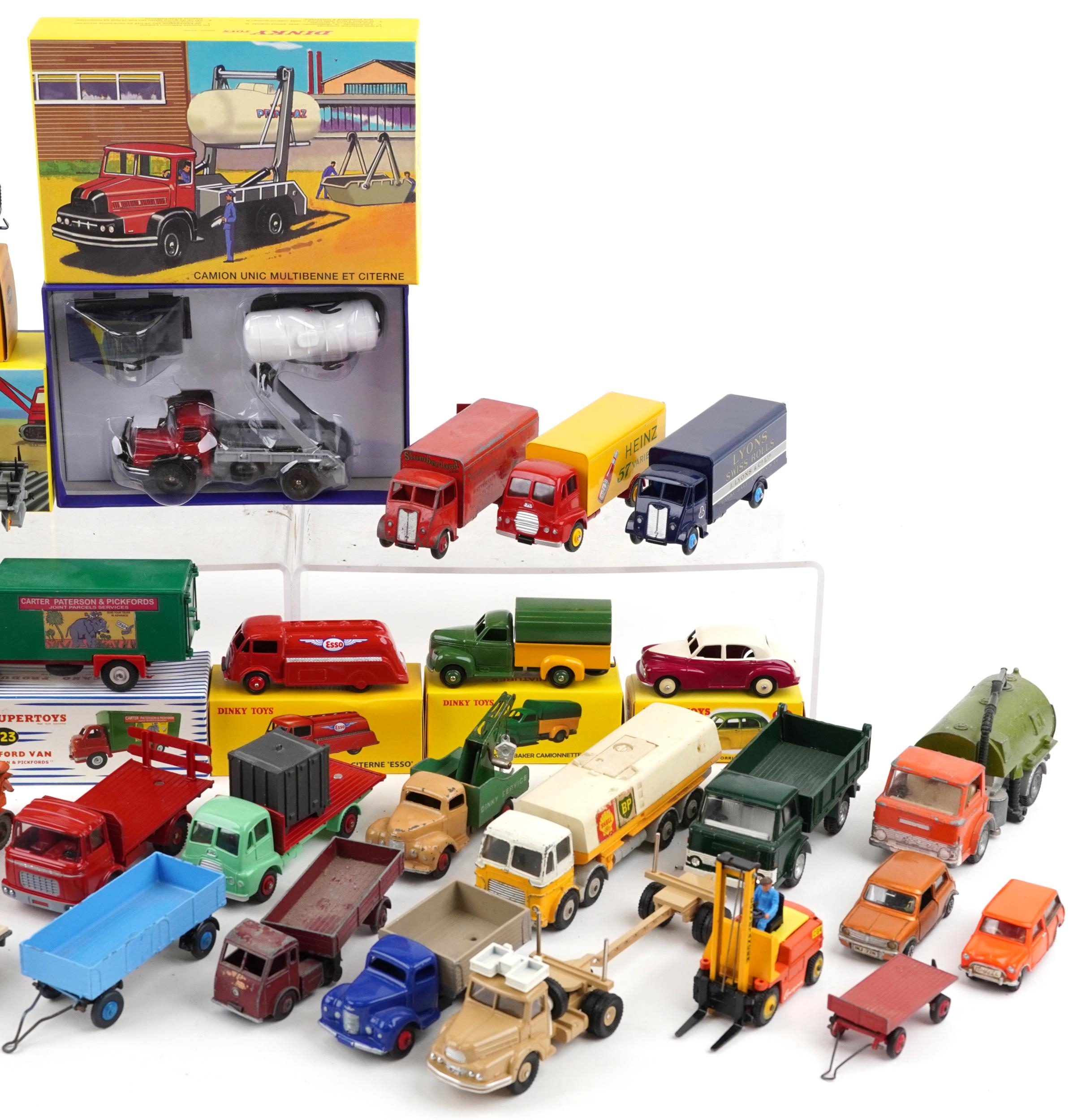 Vintage and later Dinky diecast vehicles, some with boxes, including Foden TV Extending Mast - Image 3 of 3