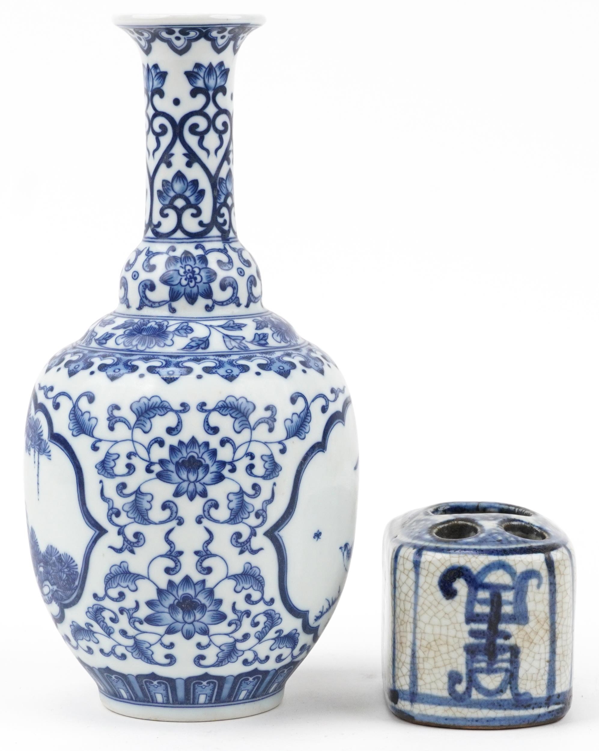 Chinese blue and white porcelain vase decorated with birds of paradise and a five section flower - Image 2 of 7