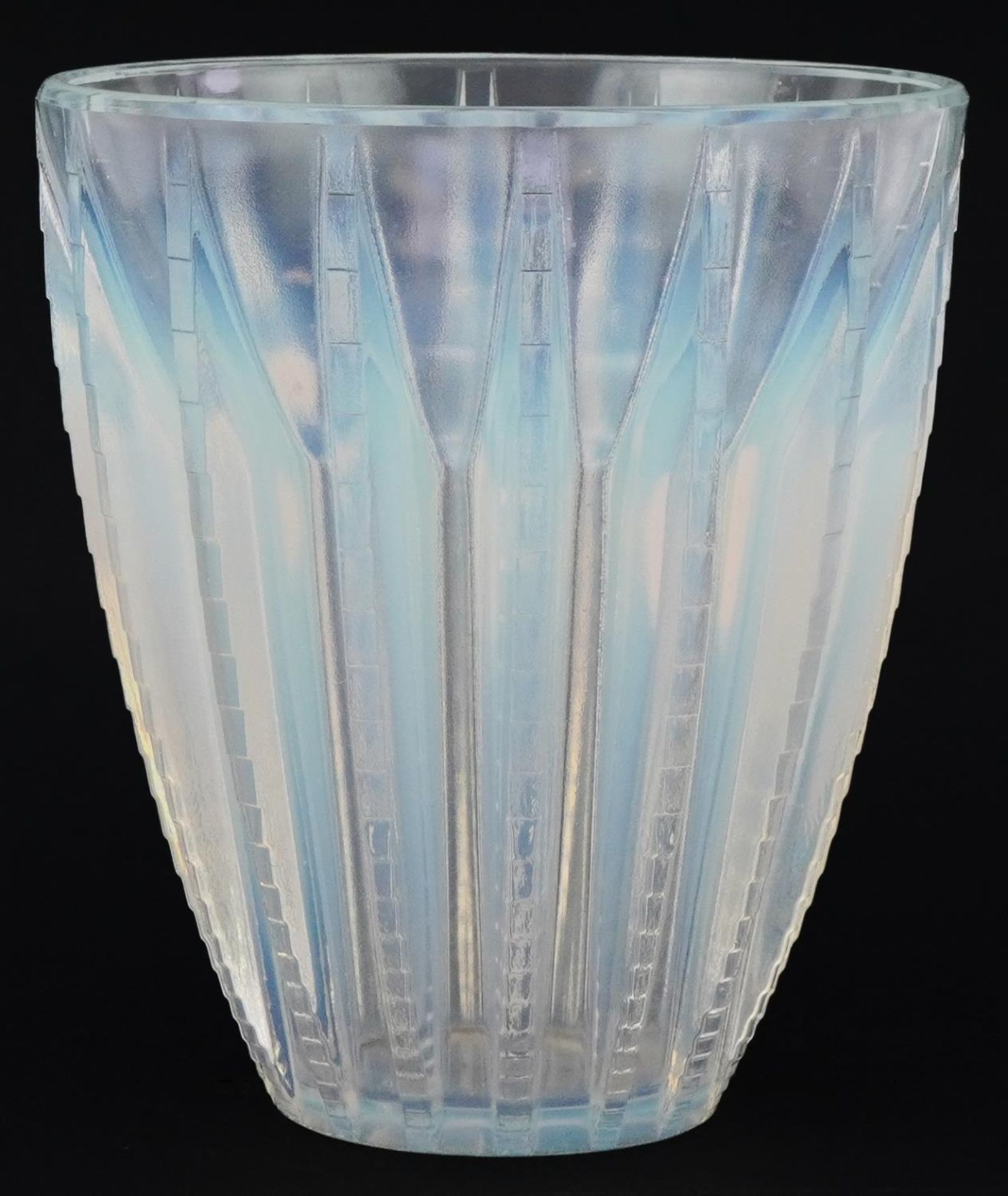 R Lalique opalescent Chamonix vase, etched R Lalique to the base, 15.5 cm high - Bild 2 aus 4