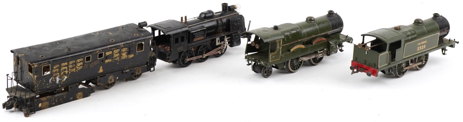 Tinplate clockwork railway trains for Southern Railway 2329 The Lord Nelson and an American style - Image 3 of 6