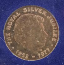 9ct gold Elizabeth II Silver Jubilee commemorative medal