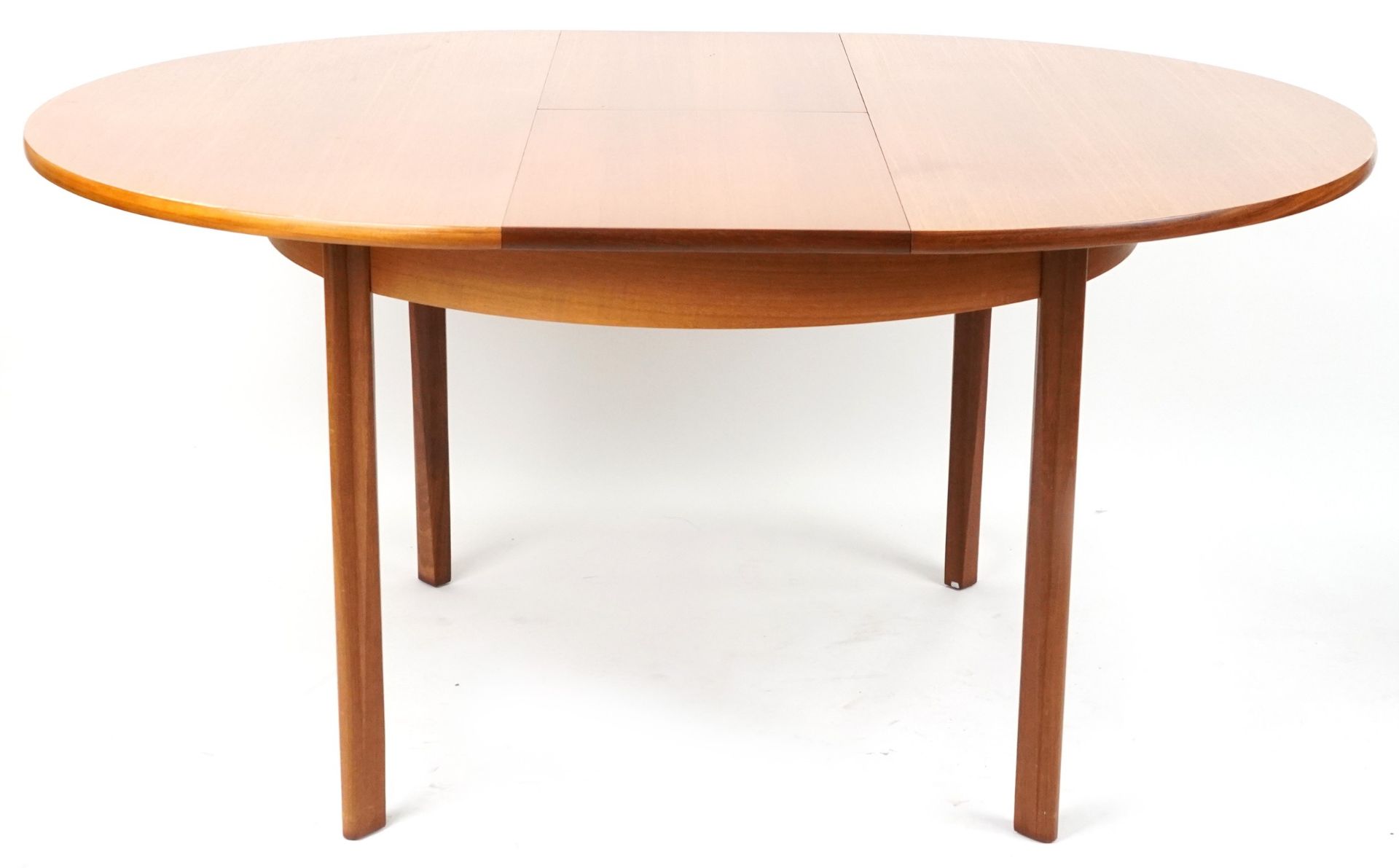 Mackintosh, mid century Scottish teak circular extending dining table with four chairs, the table - Bild 4 aus 8