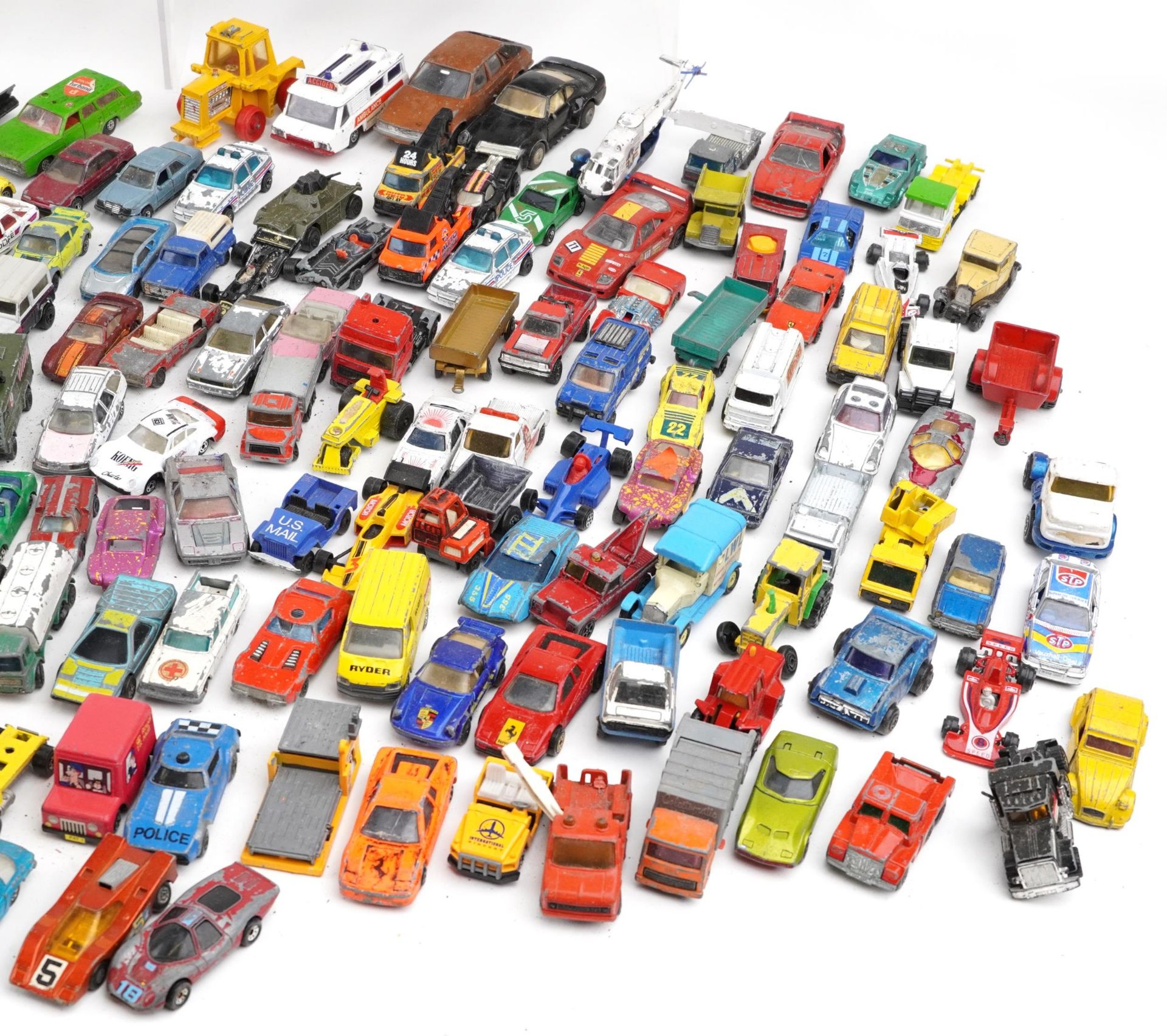Extensive collection of vintage predominantly diecast and tinplate vehicles including Tonka, - Bild 7 aus 7