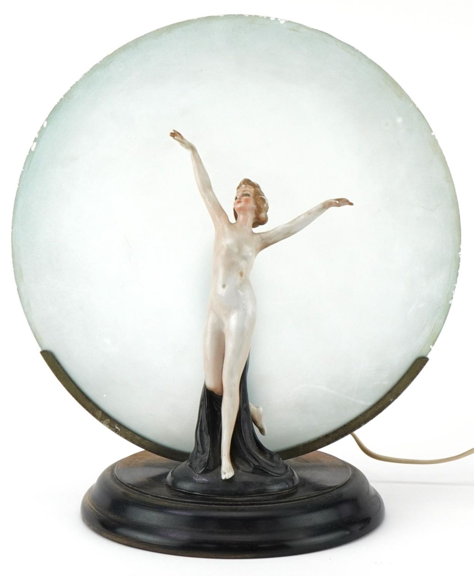 Art Deco porcelain table lamp of a nude female mounted on a wooden base with frosted glass shade, - Bild 2 aus 4