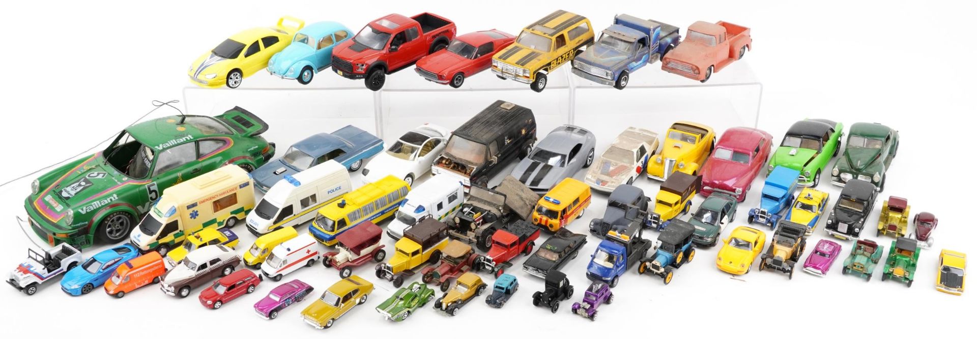 Vintage and later model vehicles, some diecast, including Airfix, Hot Wheels and Matchbox Models