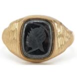 9ct gold intaglio seal ring carved with a gladiator head, size M, 2.7g