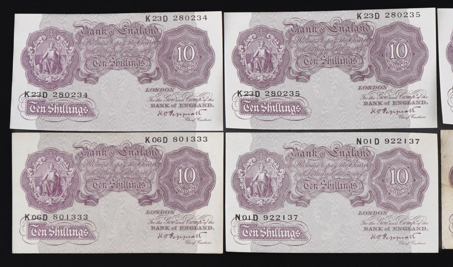 Six Bank of England ten shilling notes, each Chief Cashier K O Peppiatt, including three with - Bild 4 aus 12