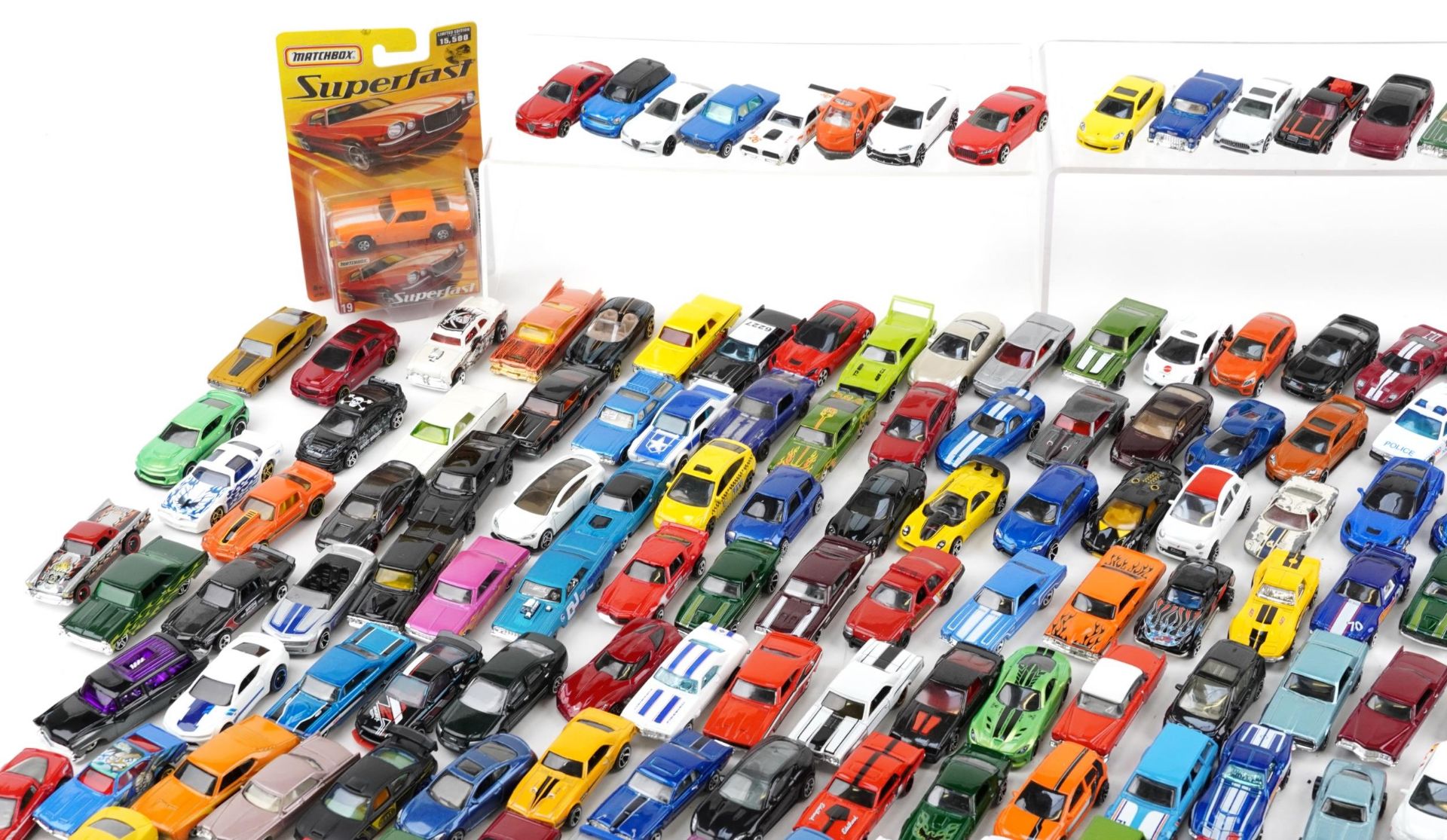 Large collection of diecast vehicles, predominantly Matchbox and Hot Wheels - Bild 2 aus 5