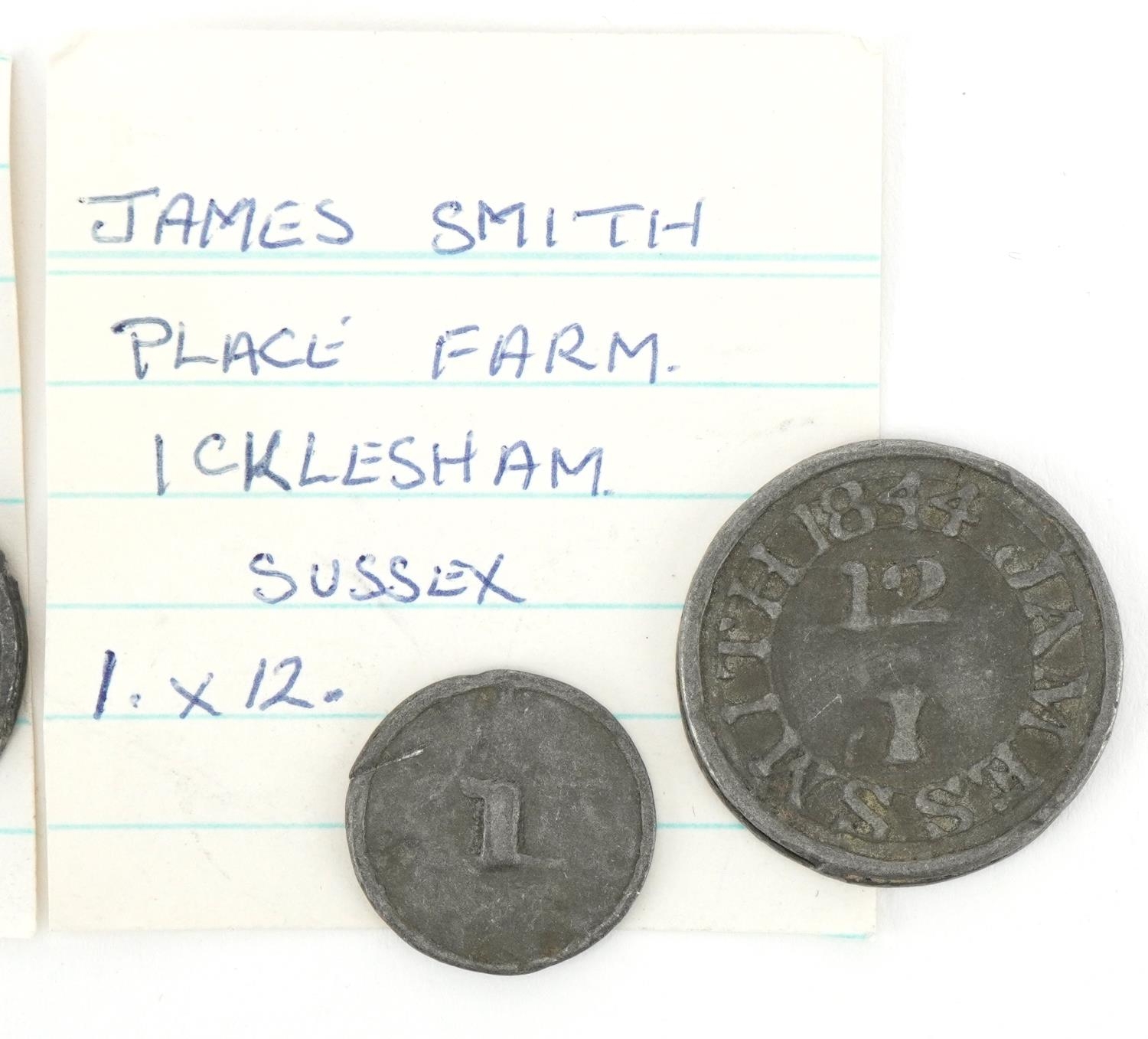 Three hop tokens comprising William Crump Polhill Hill Farm, Harrietsham James Smiths Place Farm - Bild 4 aus 8