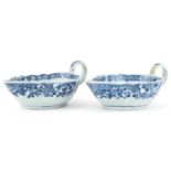 Pair of 18th century Chinese porcelain sauce boats hand painted in the Willow pattern, each 20cm