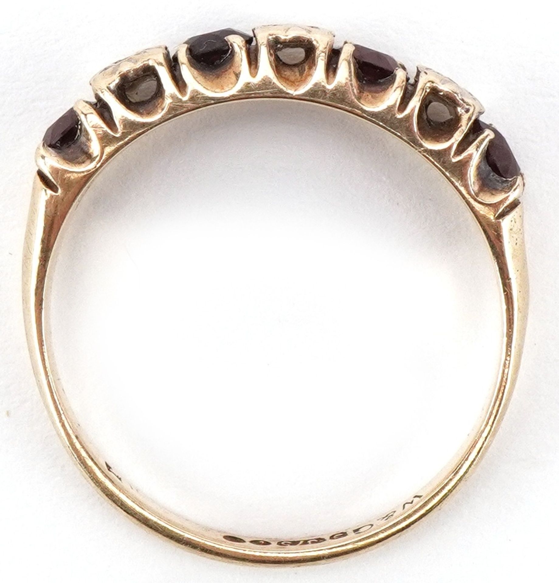 9ct gold diamond and garnet half eternity ring, size O, 2.2g - Bild 3 aus 4