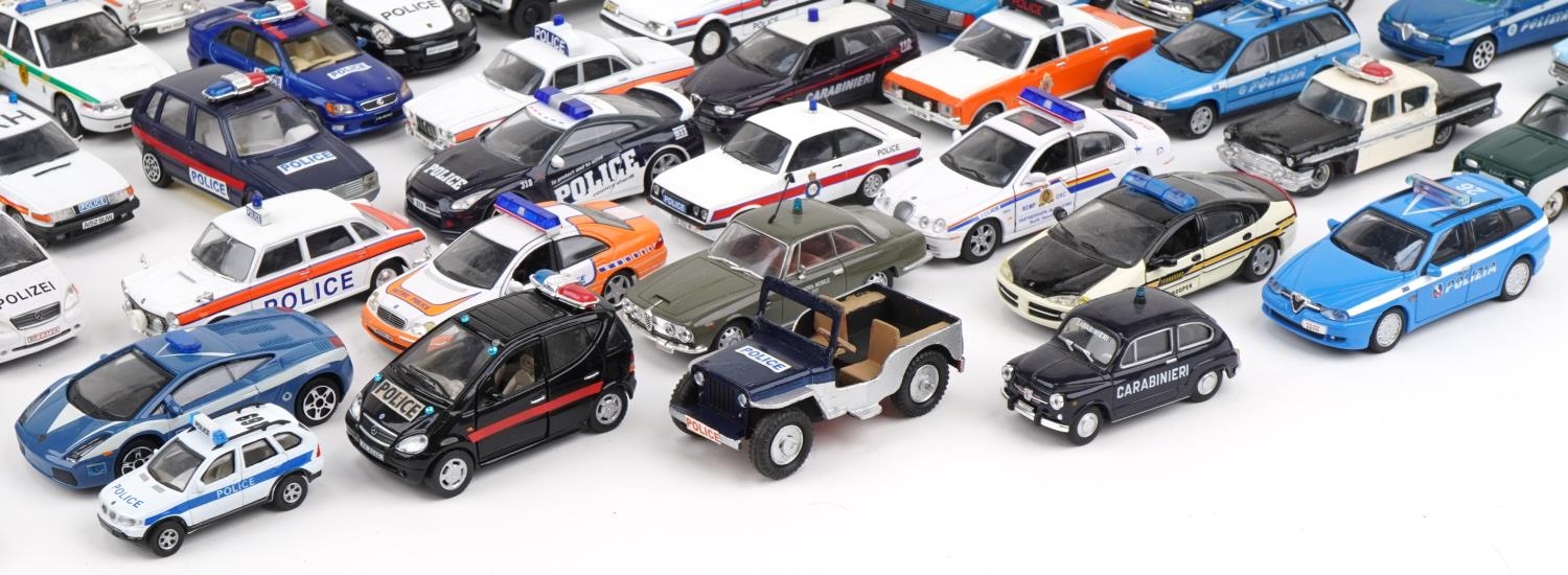 Large collection of diecast Police vehicles including Vanguards, Matchbox and Dinky - Bild 5 aus 5