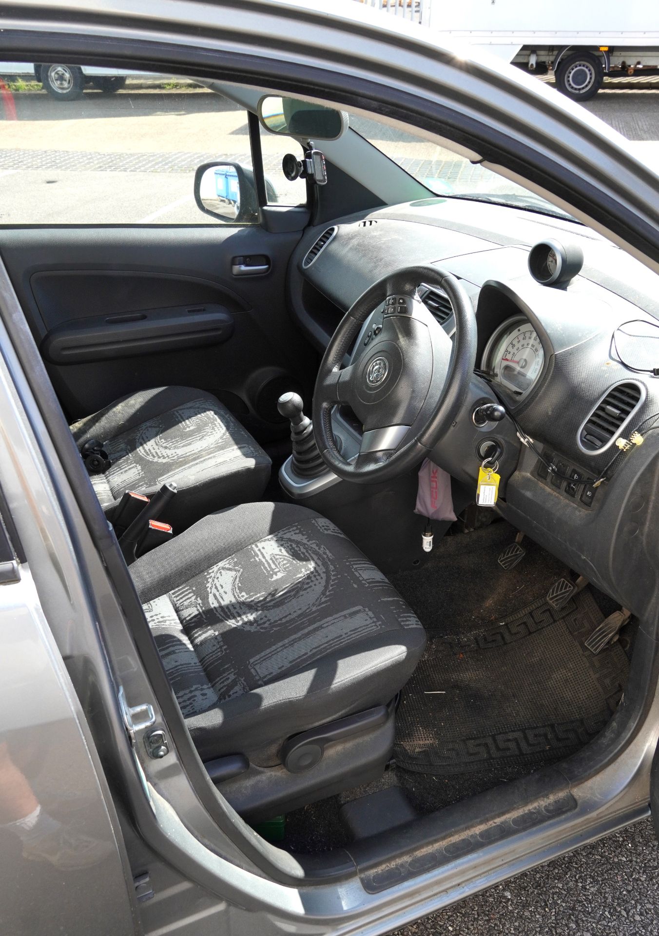 2013 manual Vauxhall Agila, 1.2 liter petrol, five door hatchback, Reg GX63 VFA, 63458 miles, MOT - Bild 10 aus 15