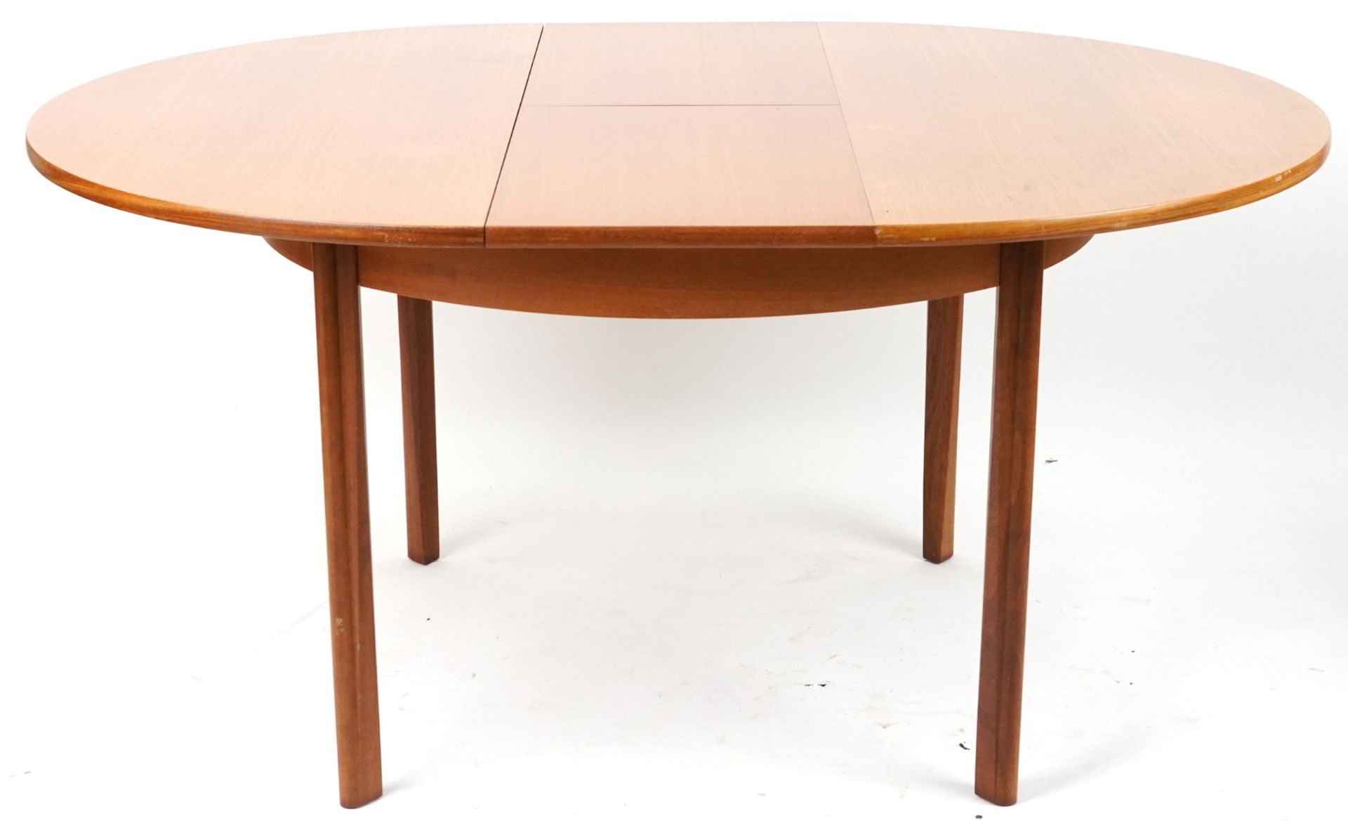 Mackintosh, mid century Scottish teak circular extending dining table with four chairs, the table - Bild 2 aus 8