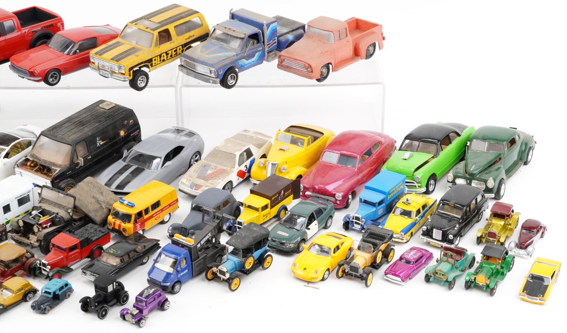 Vintage and later model vehicles, some diecast, including Airfix, Hot Wheels and Matchbox Models - Bild 3 aus 3