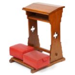 Gothic oak ecclesiastical kneeling pew, 81cm high