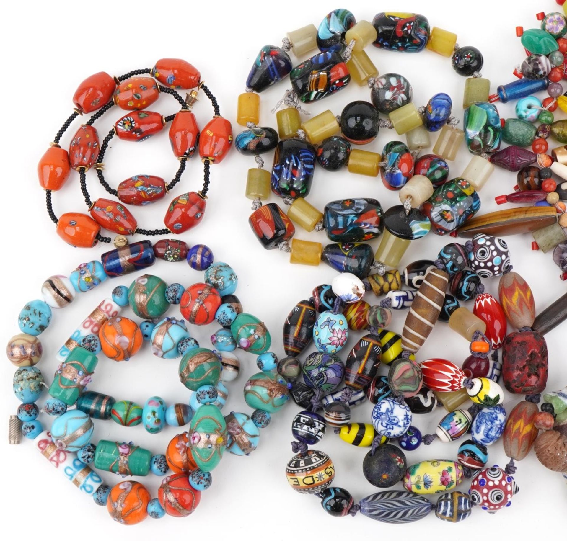 Six Murano and Bohemian glass bead necklaces and a faience glazed bead necklace, possibly Roman, - Bild 3 aus 4