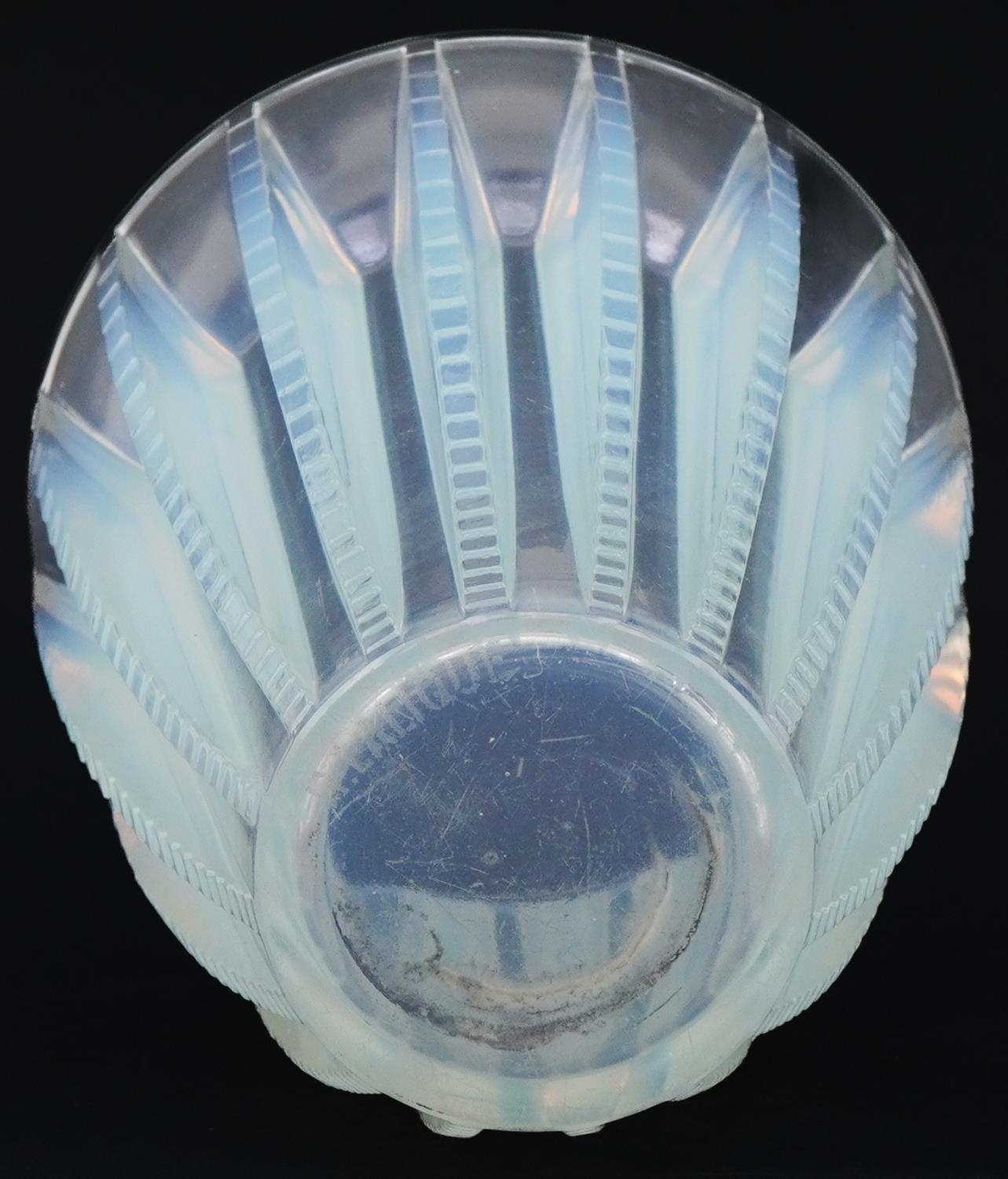 R Lalique opalescent Chamonix vase, etched R Lalique to the base, 15.5 cm high - Image 3 of 4