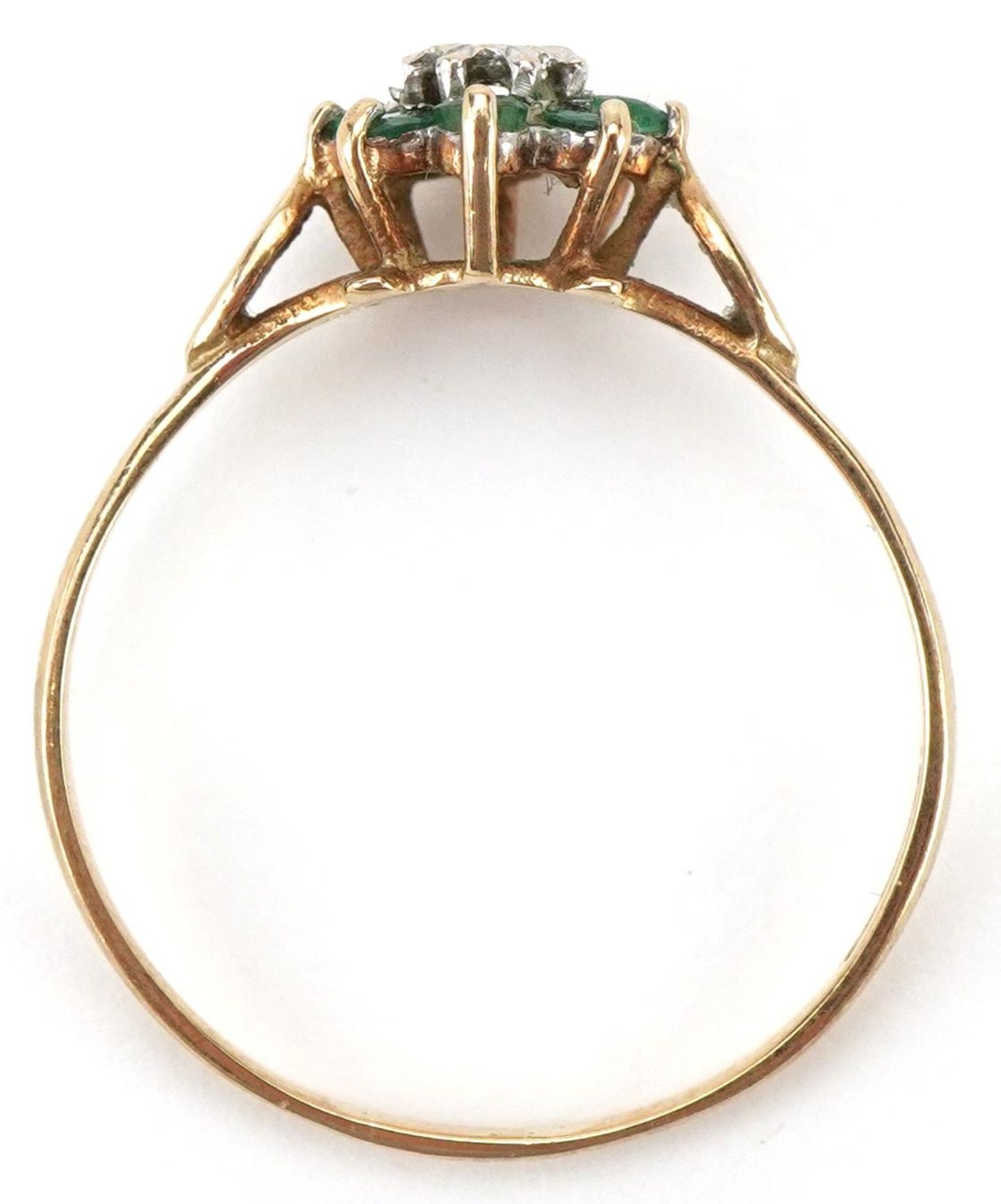 9ct gold diamond and emerald flower head ring, size P, 1.3g - Bild 3 aus 4