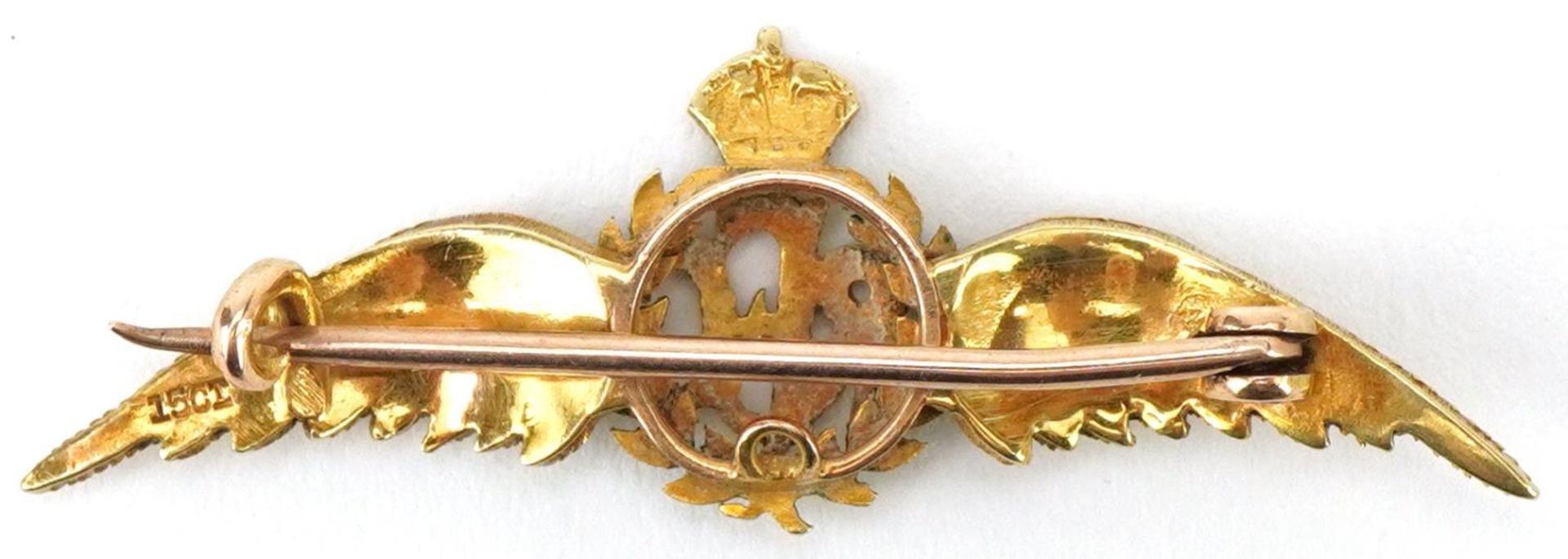 Military interest 15ct gold and enamel RFC sweetheart brooch, 3.5cm wide, 2.5g - Bild 2 aus 3