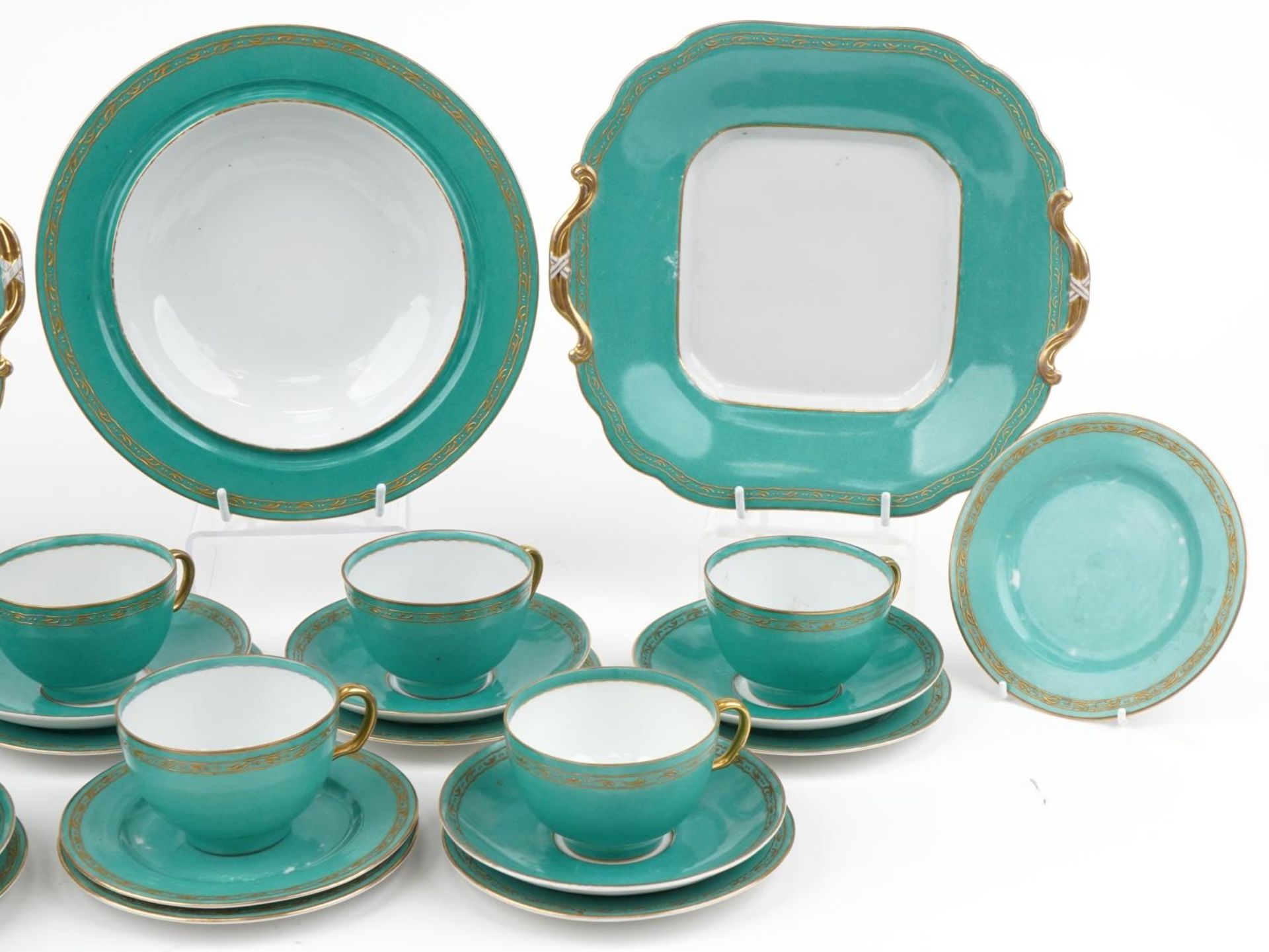 Dresden, 19th century German turquoise ground teaware with gilt floral bands, comprising six cups - Bild 3 aus 3