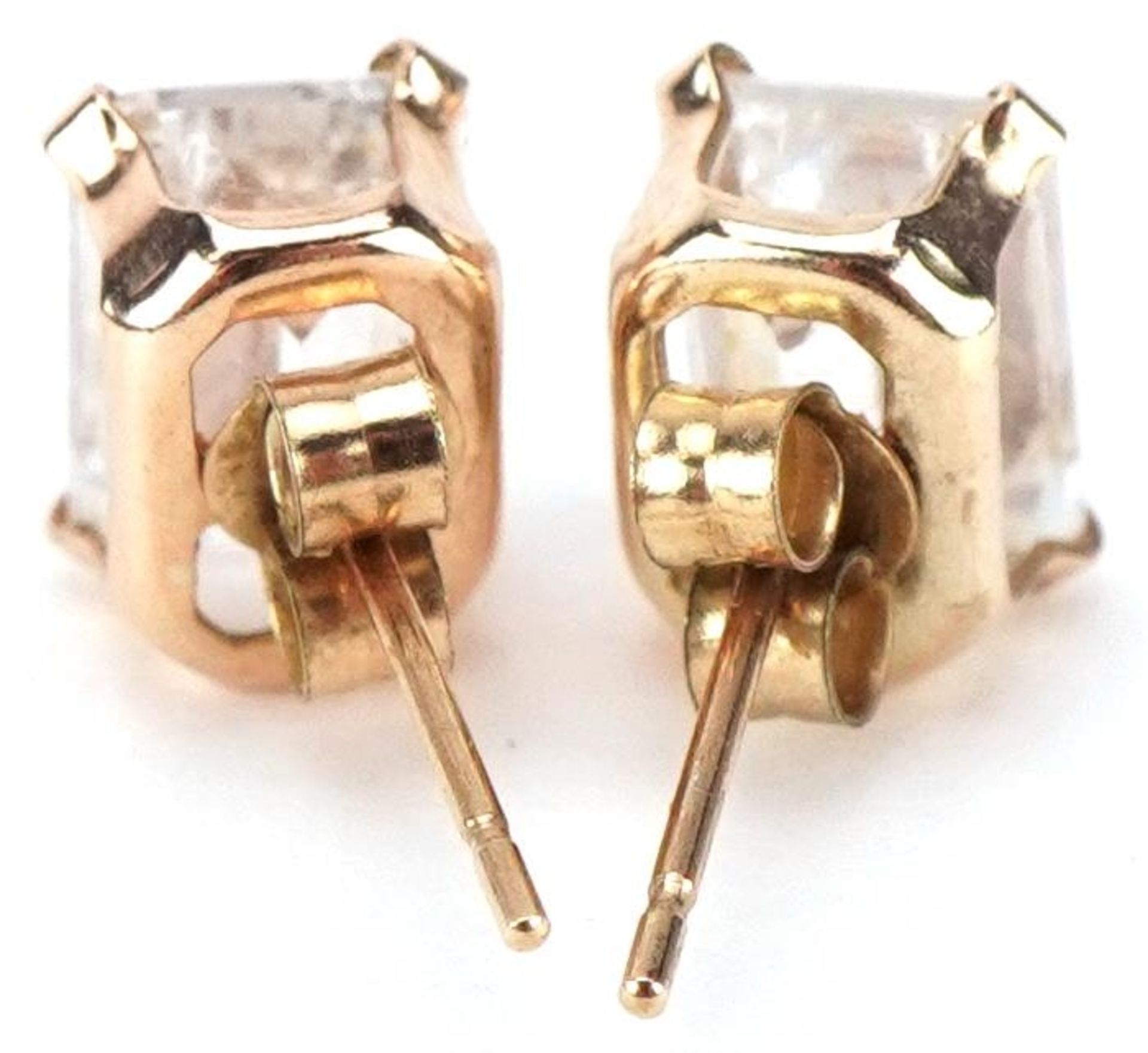 Pair of 9ct gold clear stone stud earrings, each 7mm high, total 1.1g - Image 3 of 3