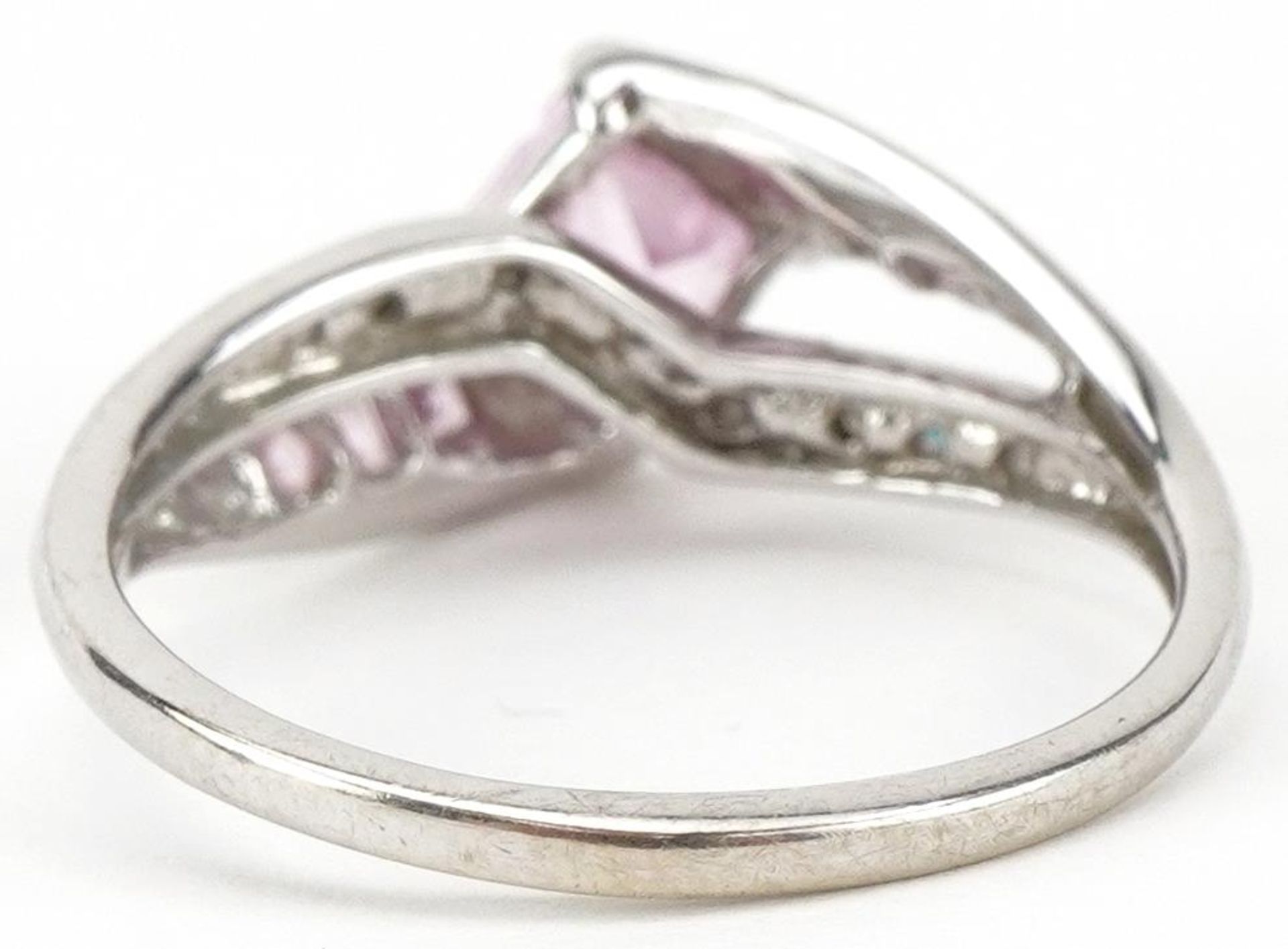 10K white gold pink topaz and diamond crossover ring, size N, 2.4g - Image 2 of 5