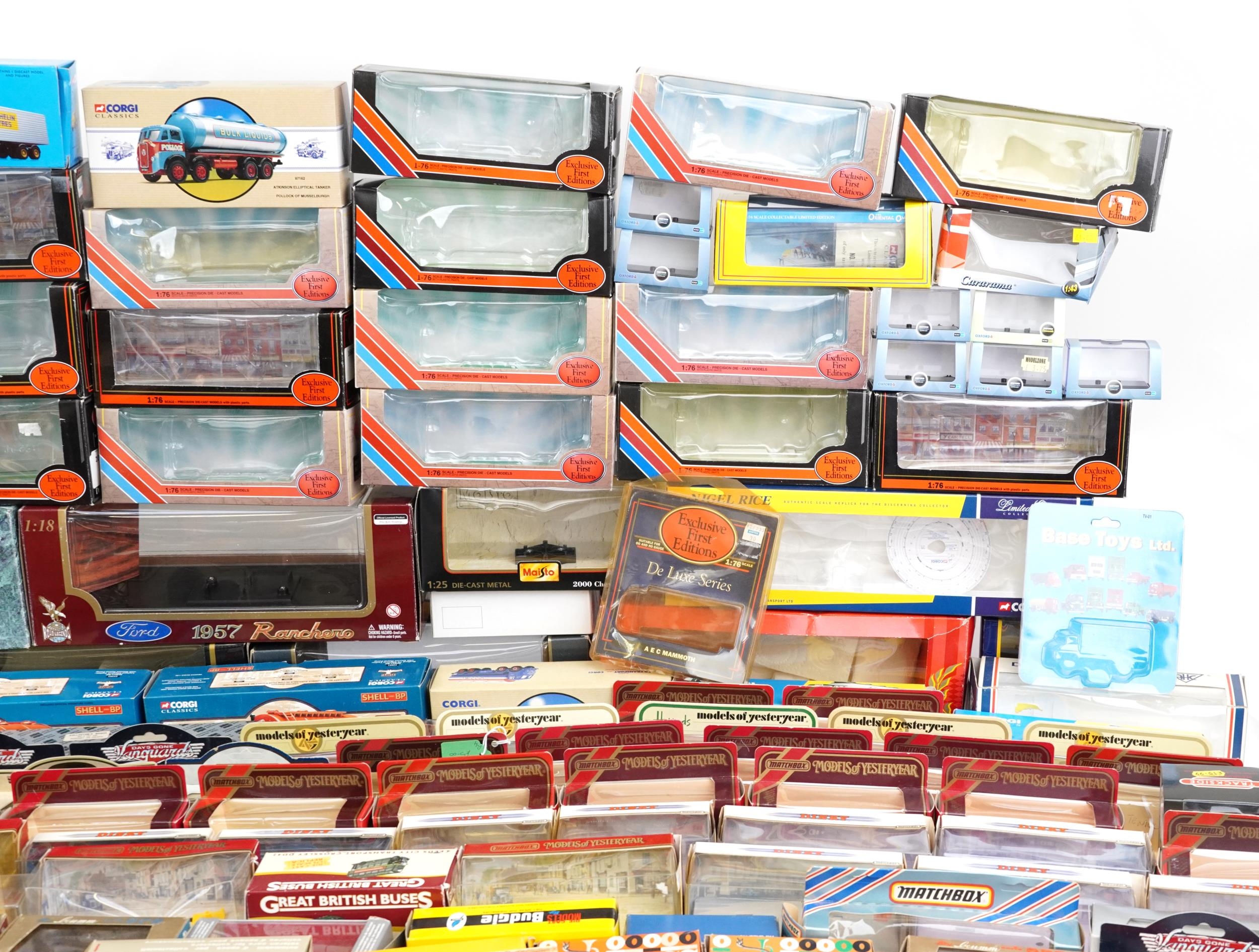 Extensive collection of model collector's vehicle boxes - Bild 4 aus 7