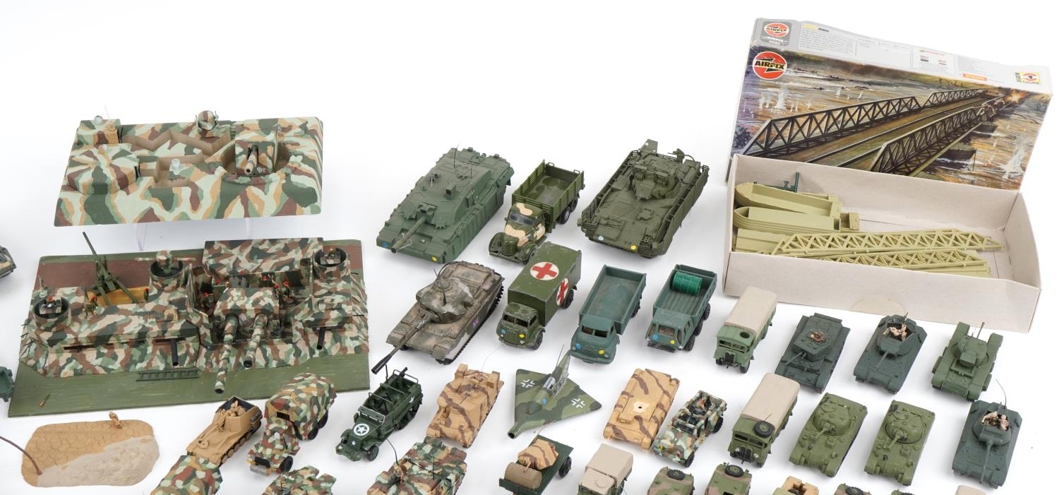 Large collection of vintage and later army vehicles, some diecast, including Dinky, Corgi and Airfix - Image 3 of 5