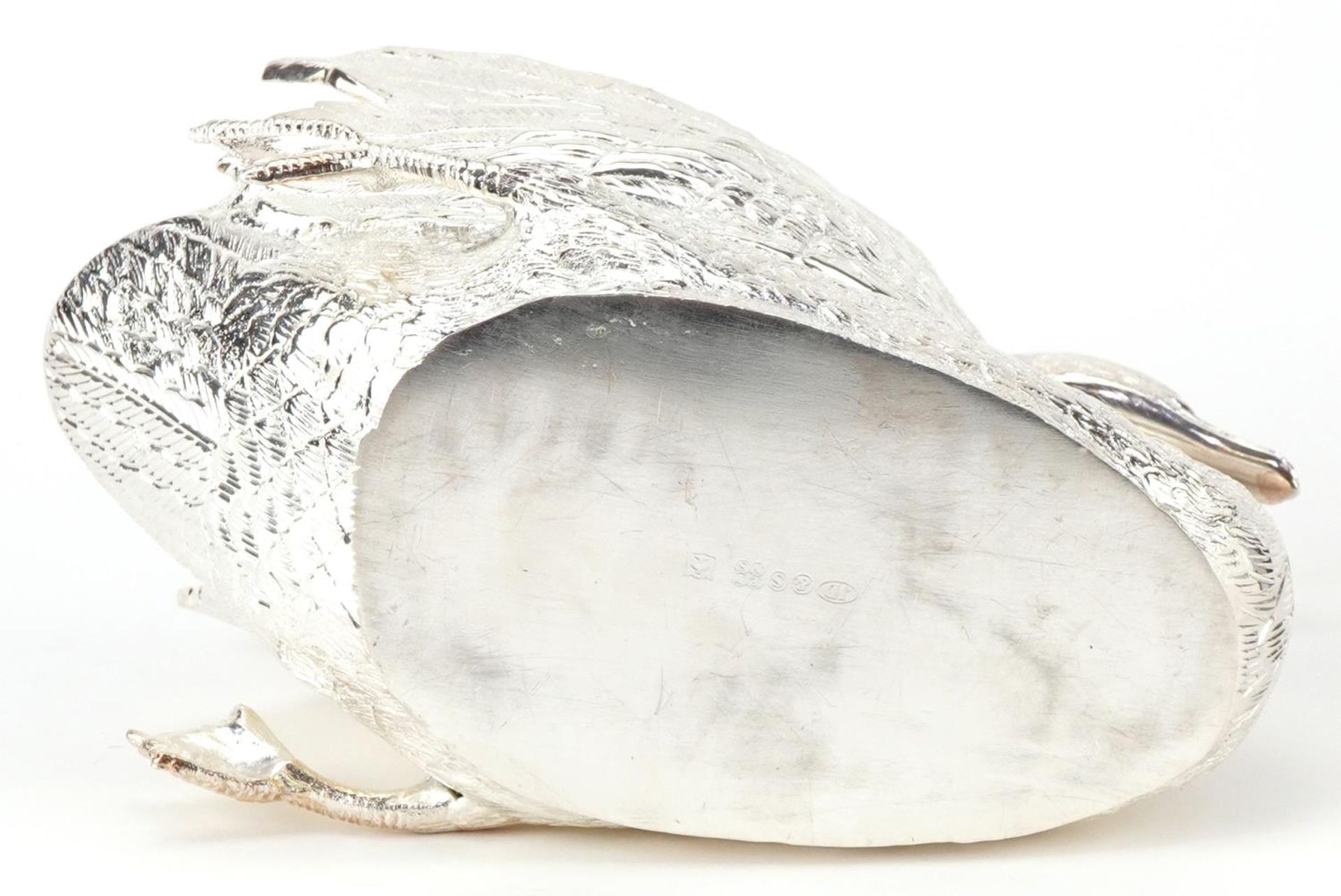 Large silver plated table salt in the form of a swan with blue glass liner, 20.5cm in length - Bild 3 aus 4