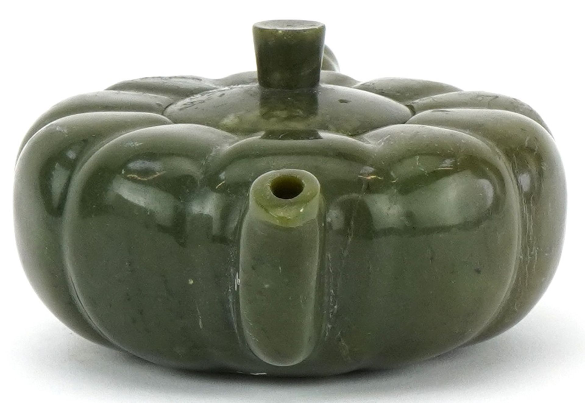 Chinese carved jadeite teapot in the form of a melon, 17cm wide - Image 5 of 7