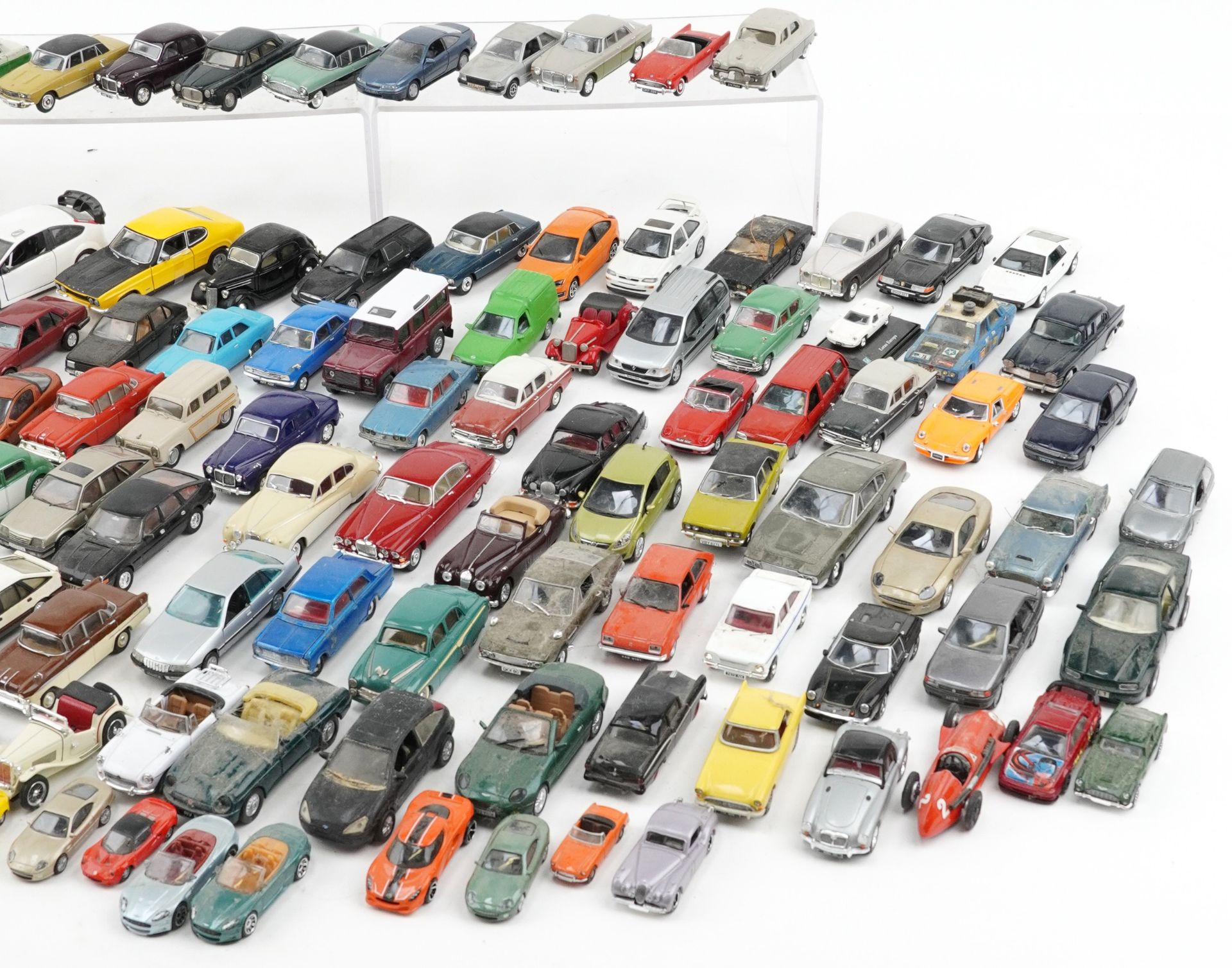 Large collection of vintage and later collector's vehicles, predominantly diecast, including - Bild 3 aus 3